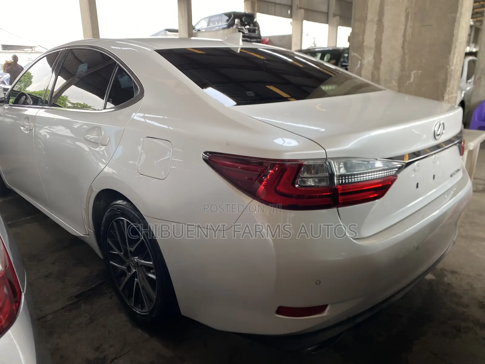 Lexus ES 350 FWD 2016 White