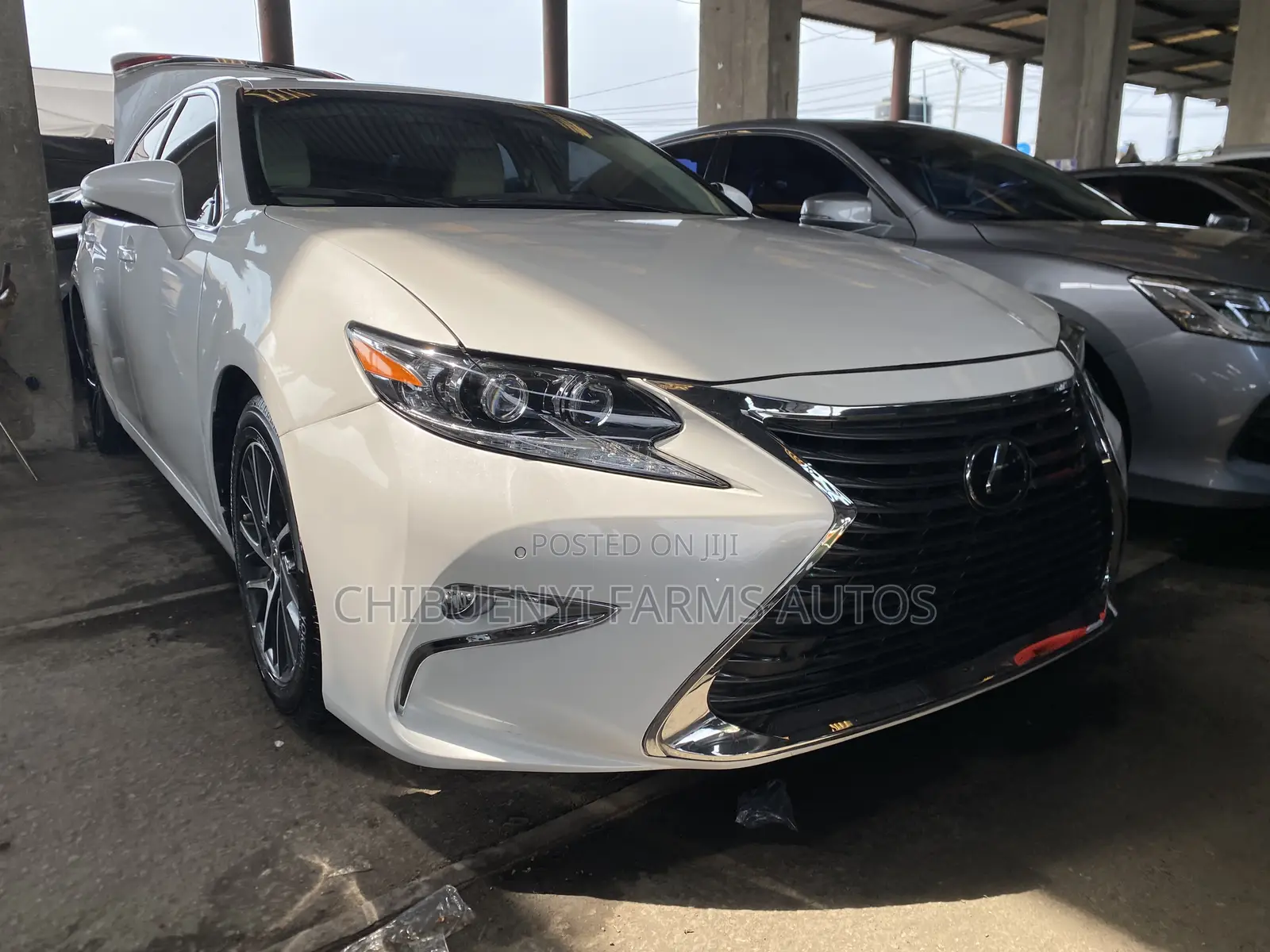 Lexus ES 350 FWD 2016 White