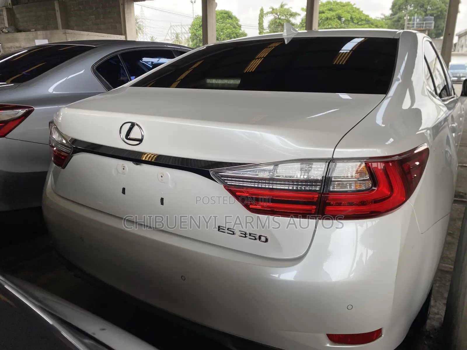 Lexus ES 350 FWD 2016 White