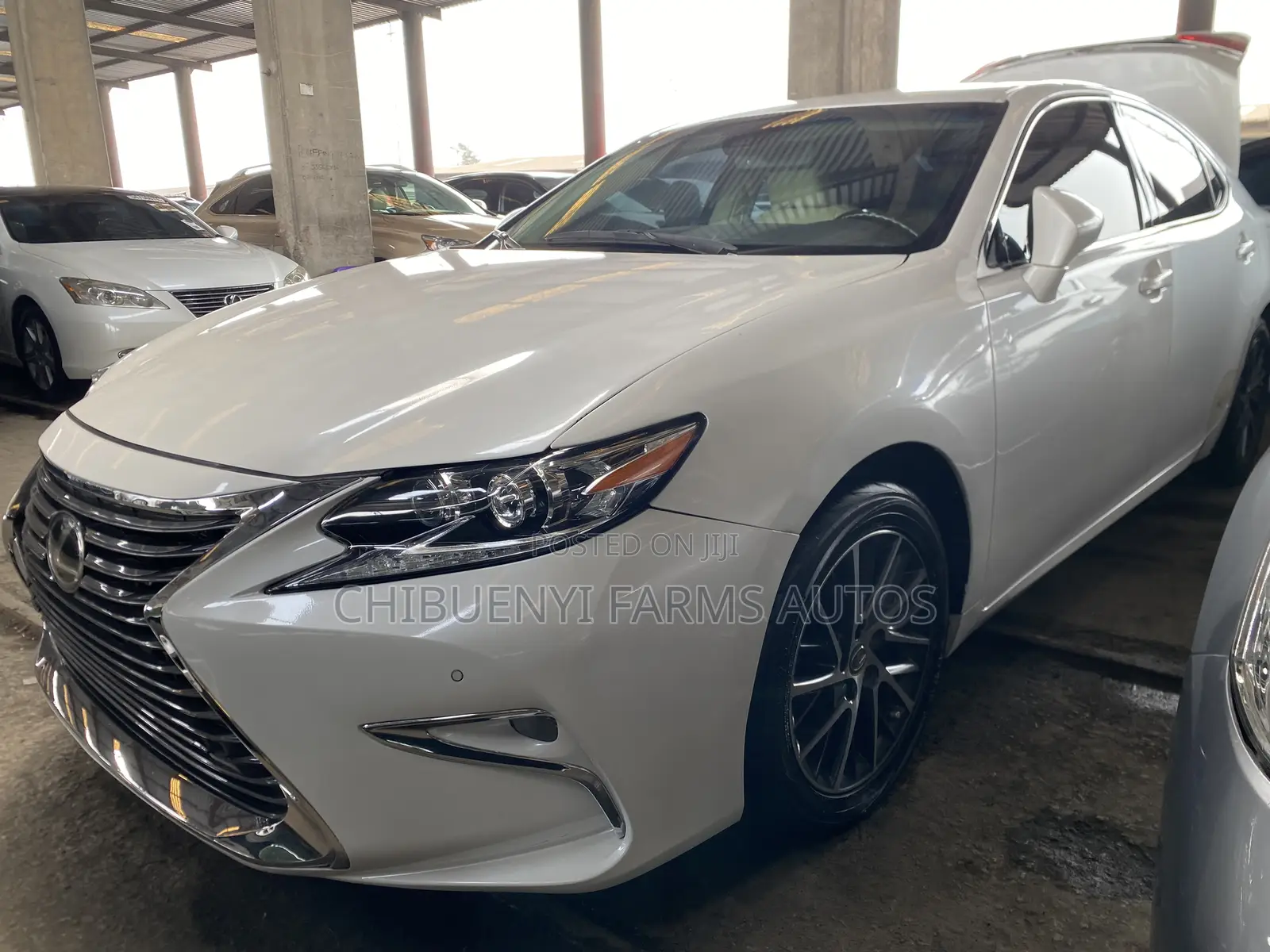 Lexus ES 350 FWD 2016 White