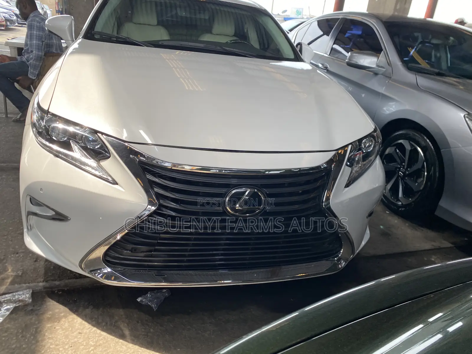Lexus ES 350 FWD 2016 White