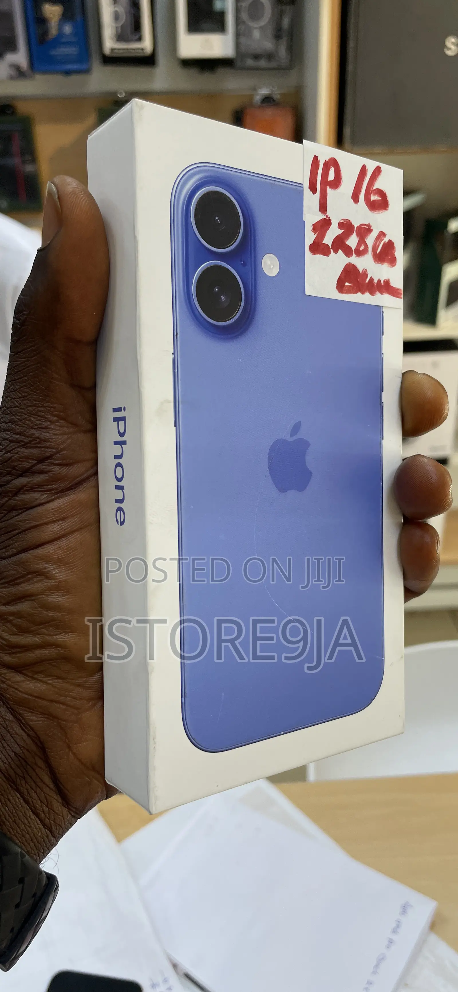 New Apple iPhone 16 128 GB Blue