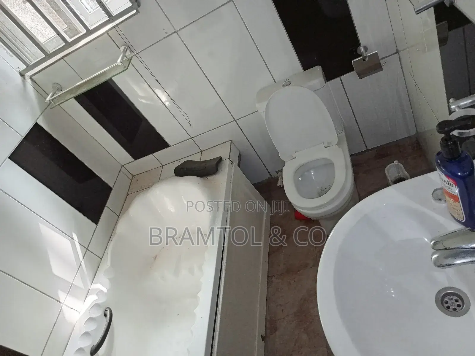 3bdrm Block of Flats in Wuse 2 for rent