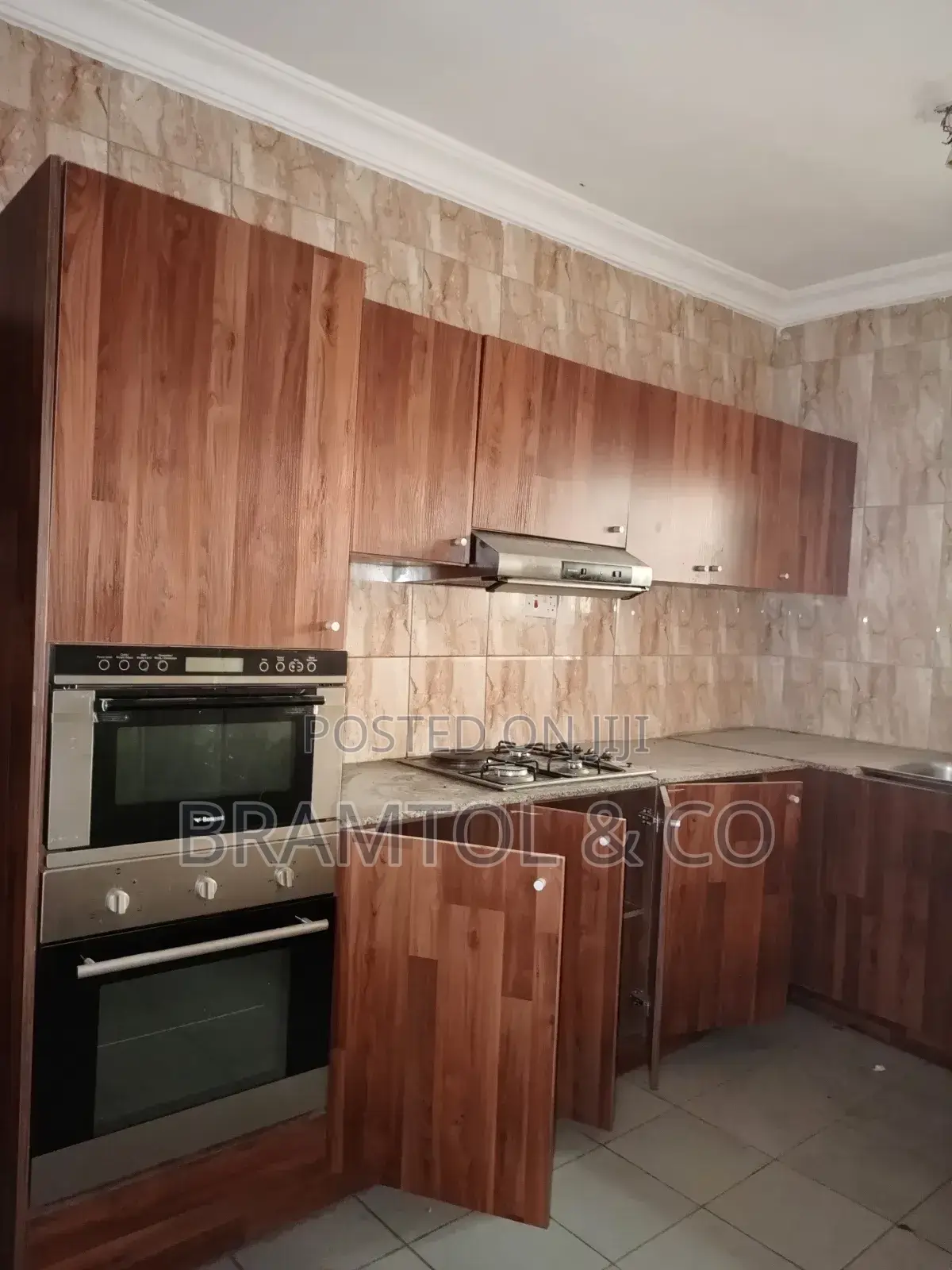 3bdrm Block of Flats in Wuse 2 for rent