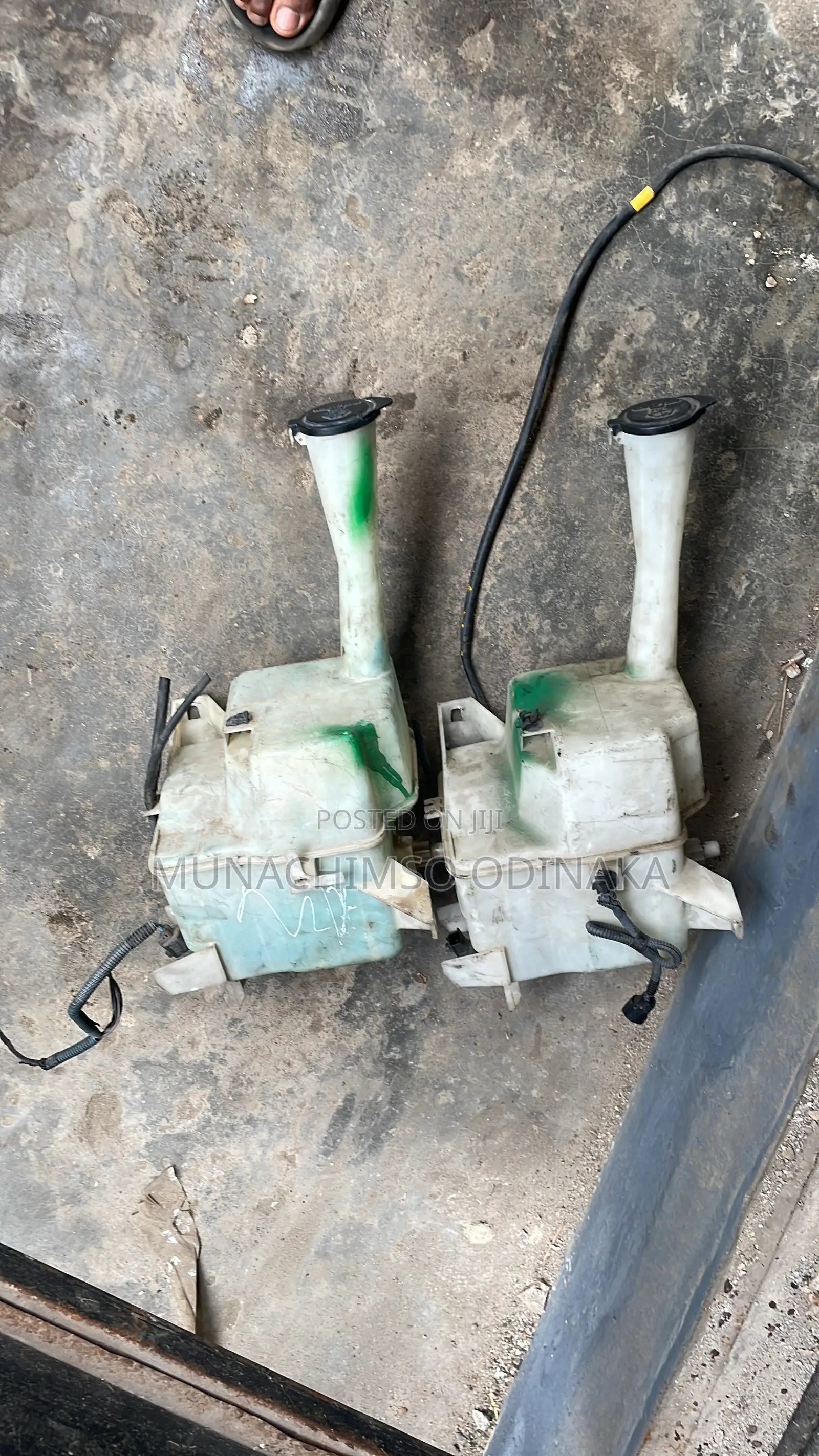 Wiper Water Reservoir for Sienna 2004 to 2012