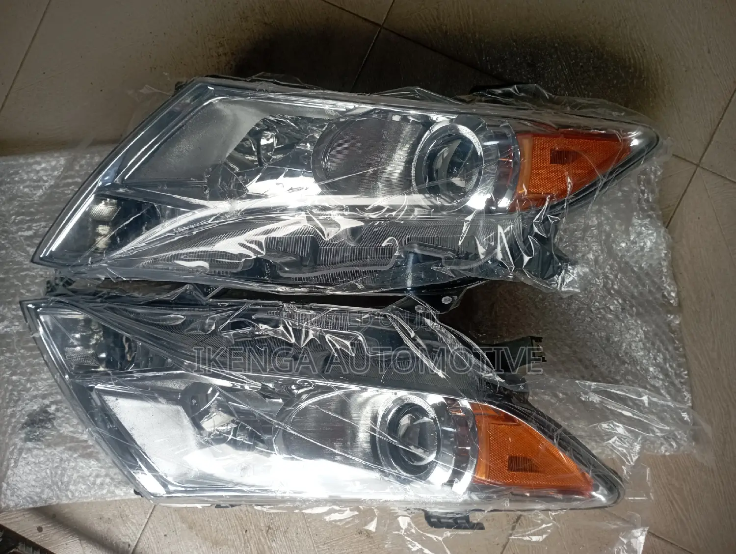 Headlight Toyota Venza 2010 Model