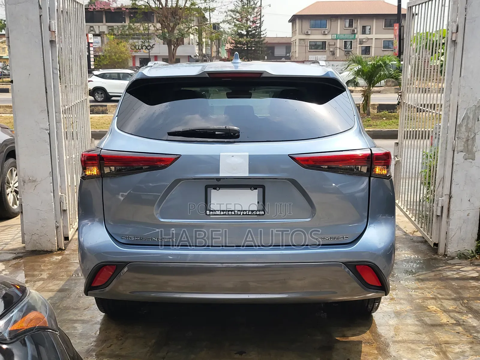 Toyota Highlander Limited AWD 2020 Blue