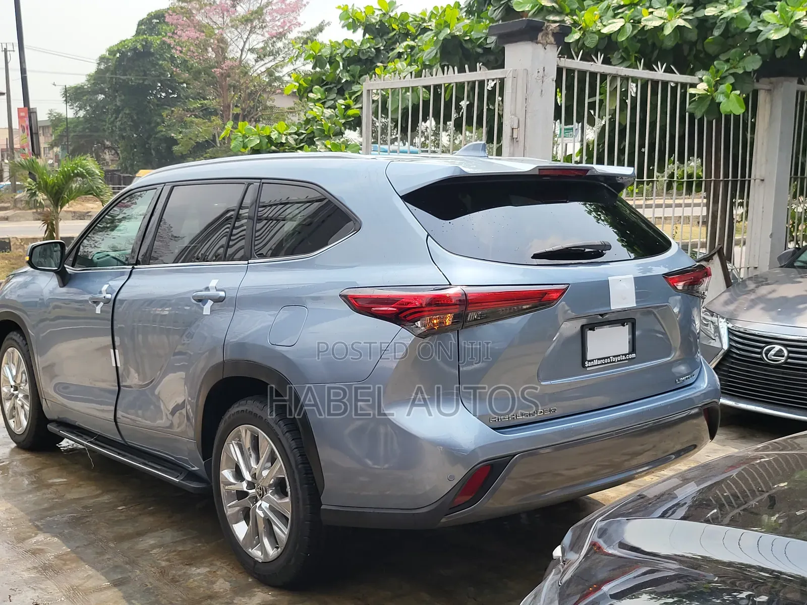 Toyota Highlander Limited AWD 2020 Blue
