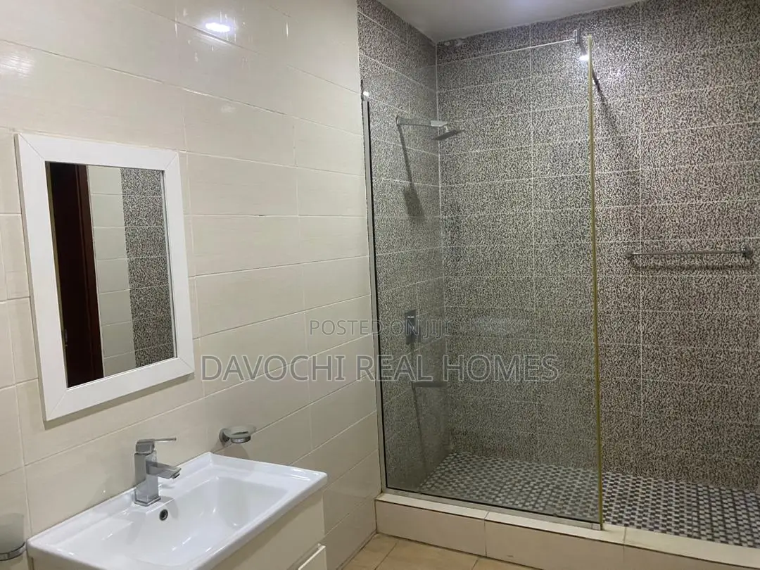 3bdrm Penthouse in Victoria Island, for rent
