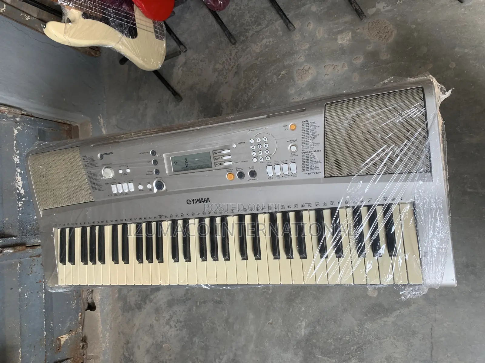 Yamaha PSR E313 Keyboard With 61keys Potable Keyboard