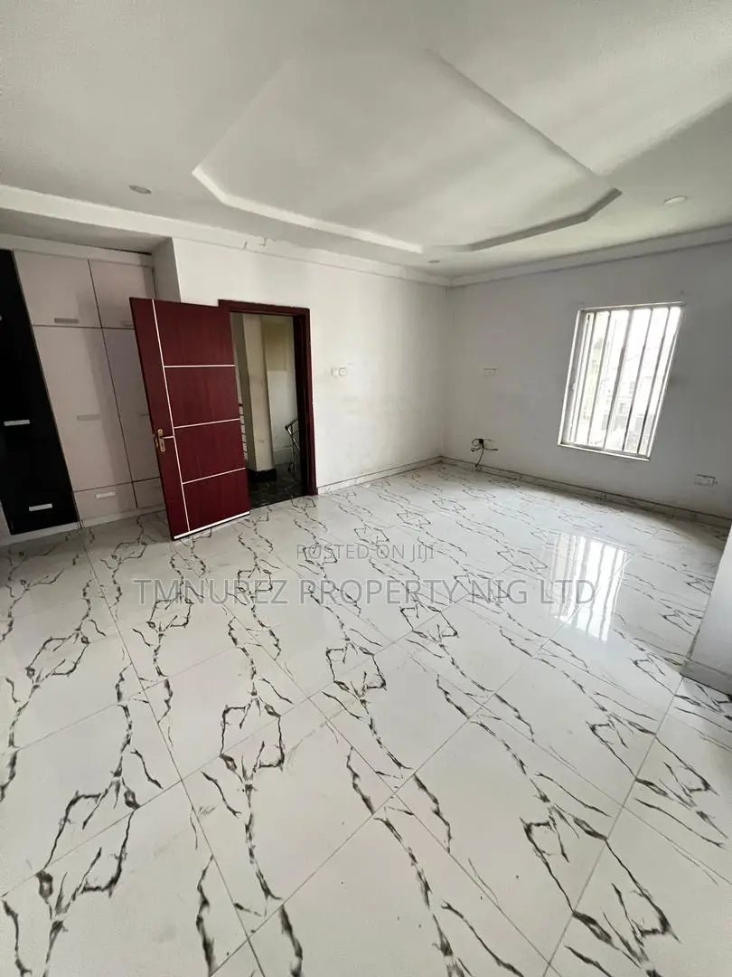 4bdrm Duplex in Osapa London, Lekki for rent