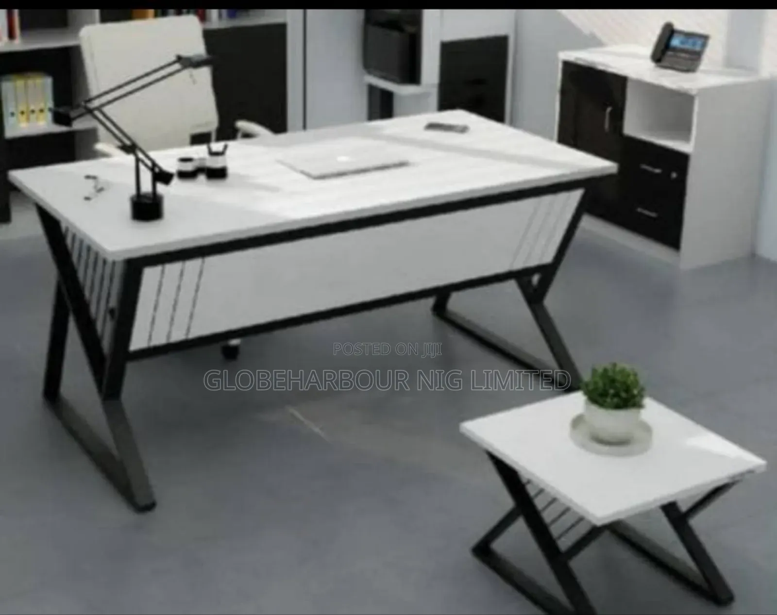 5 Ft Affordable Luxury Office and Study Table