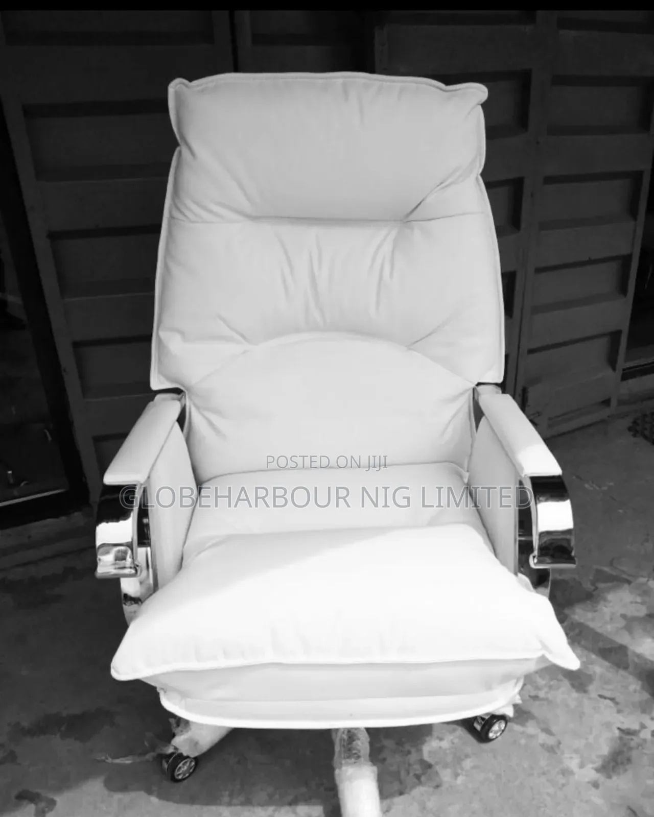 Luxurious and Executive Office and Study Chair