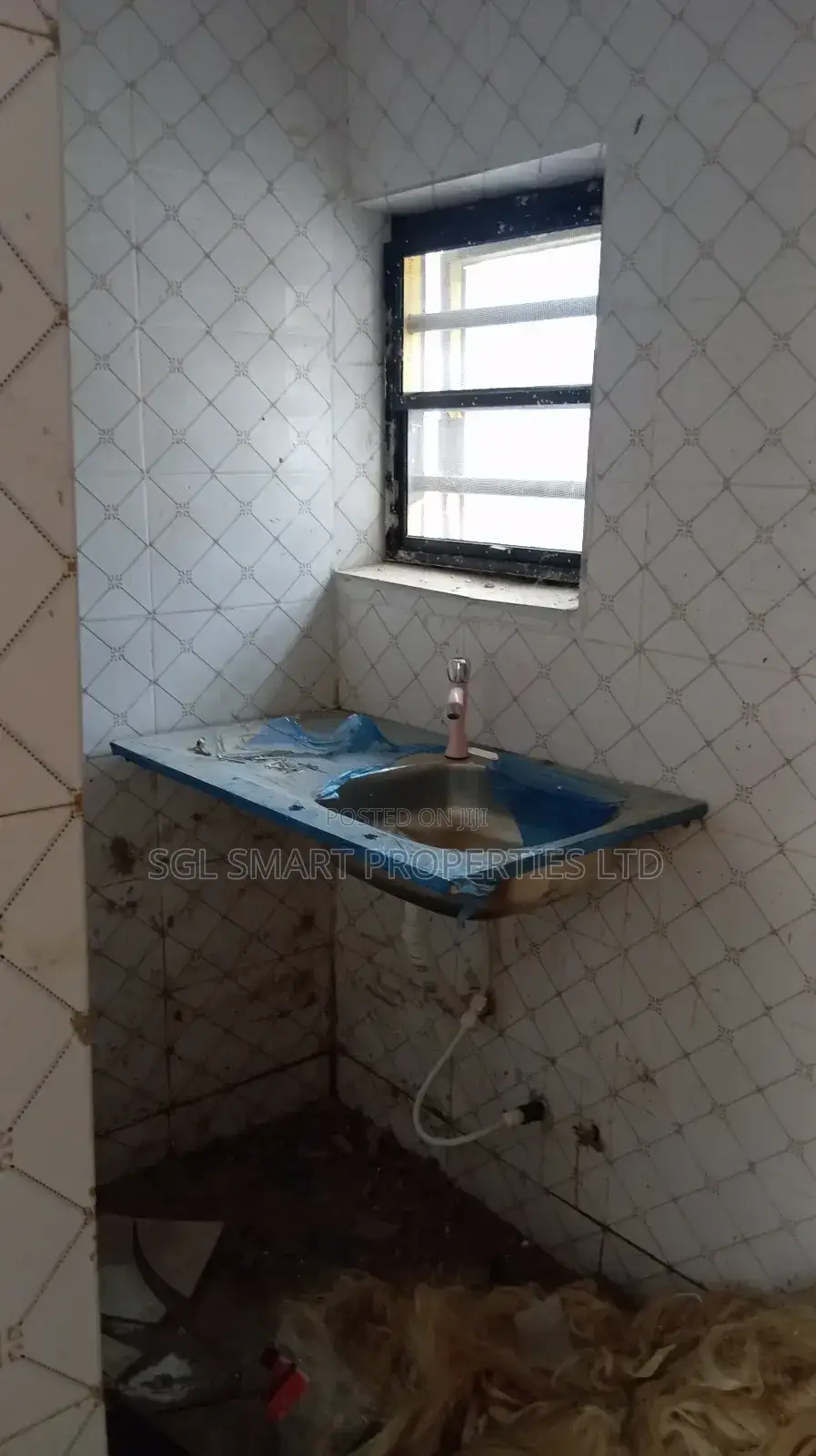 Selfcontain to Let at Ngozika Estate