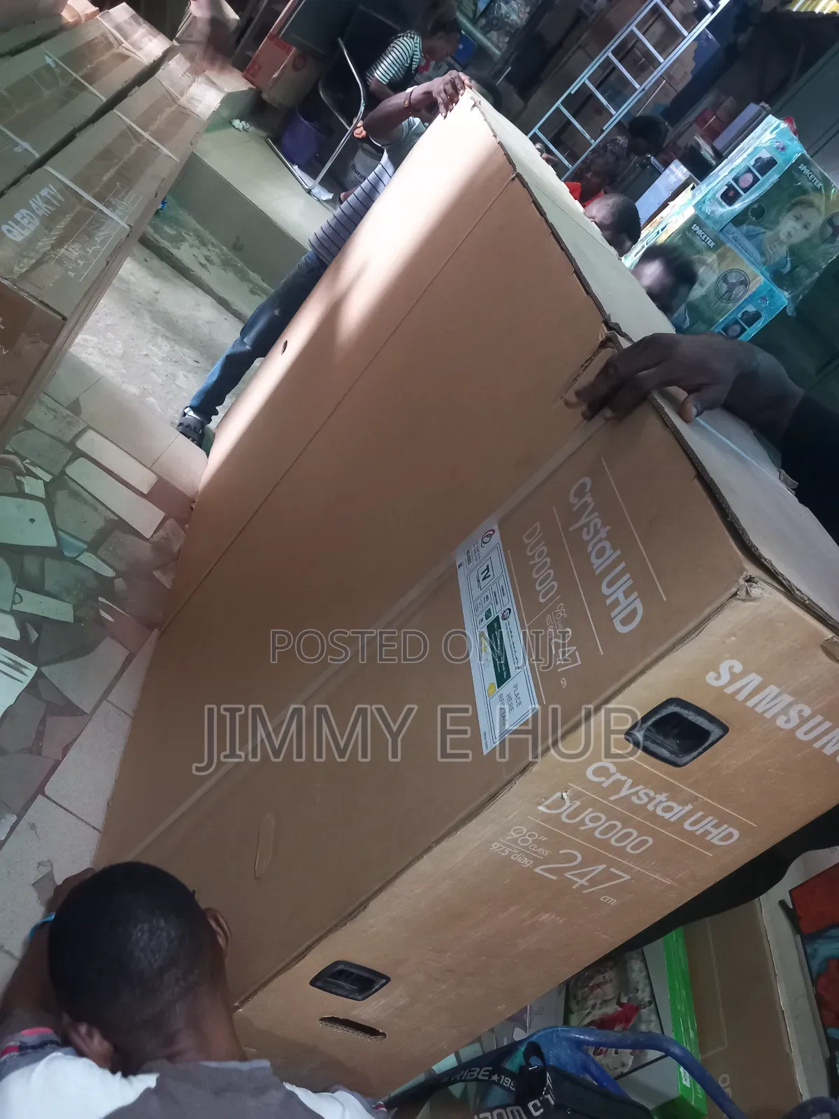Samsung 98inches Uhd Crystal