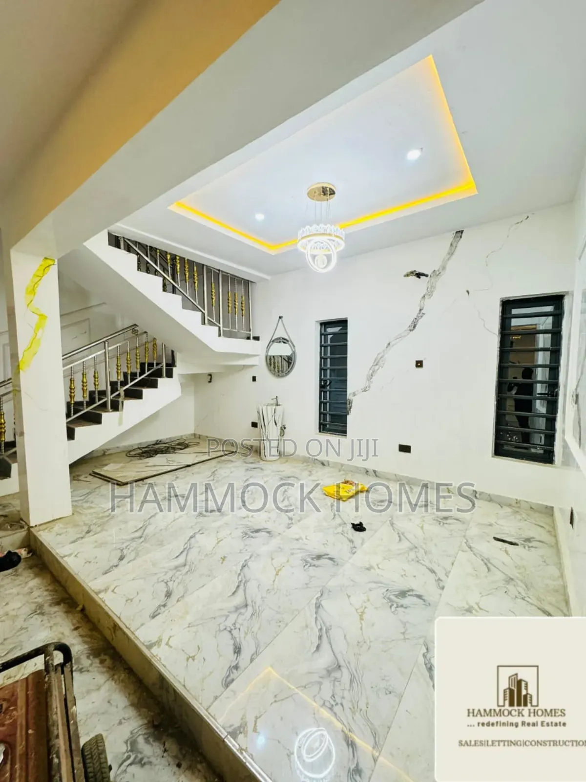 4bdrm Penthouse in Kolapo  Ishola  Gra, Akobo for sale