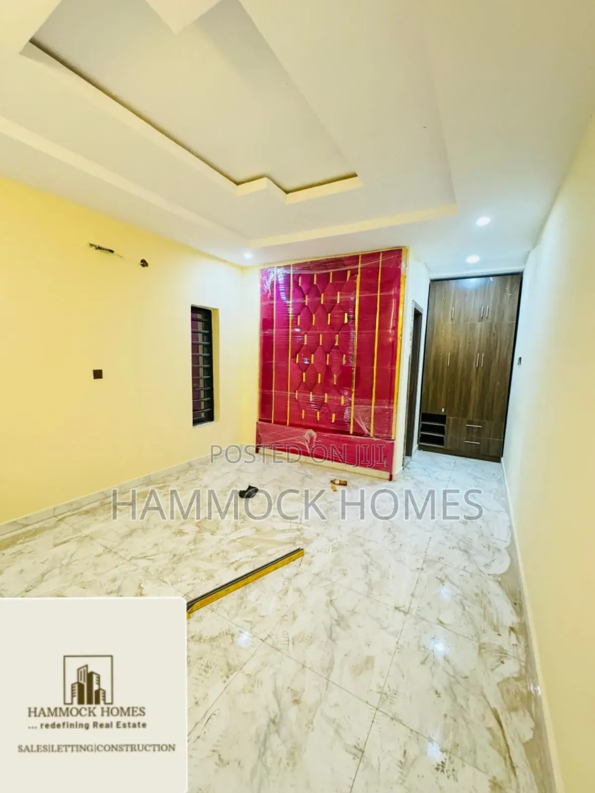 4bdrm Penthouse in Kolapo  Ishola  Gra, Akobo for sale