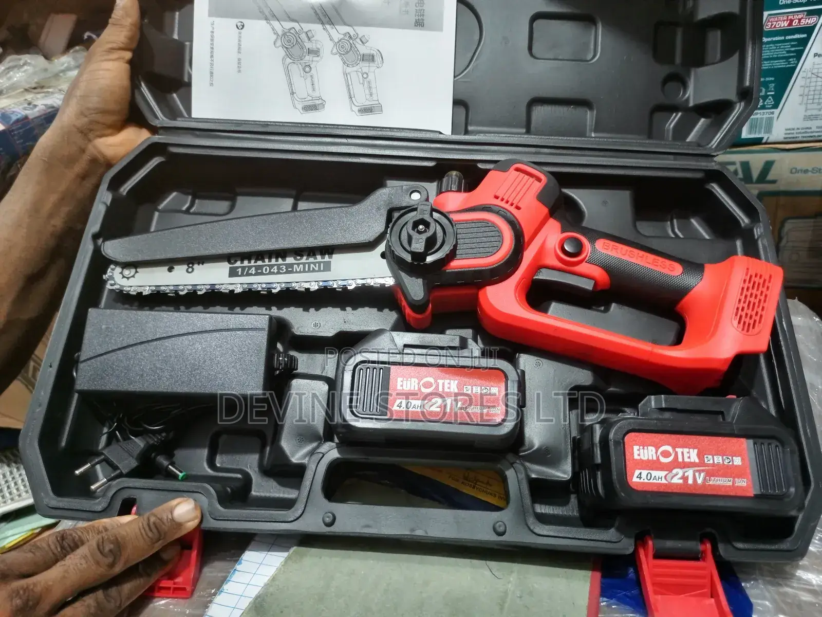 8" Cordless Chainsaw Machine