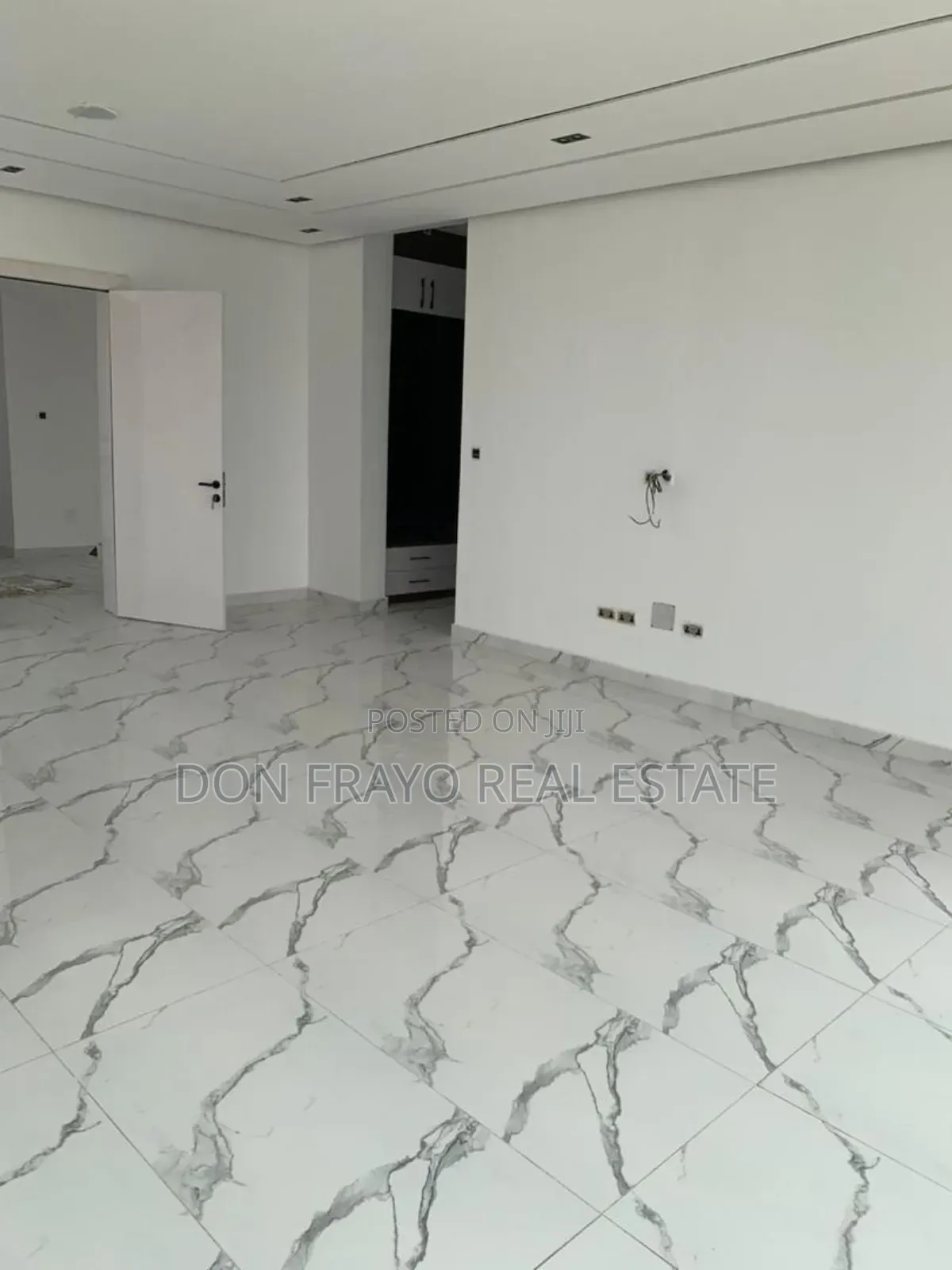 5bdrm Duplex in Off Fola Osibo, Lekki Phase 1 for sale