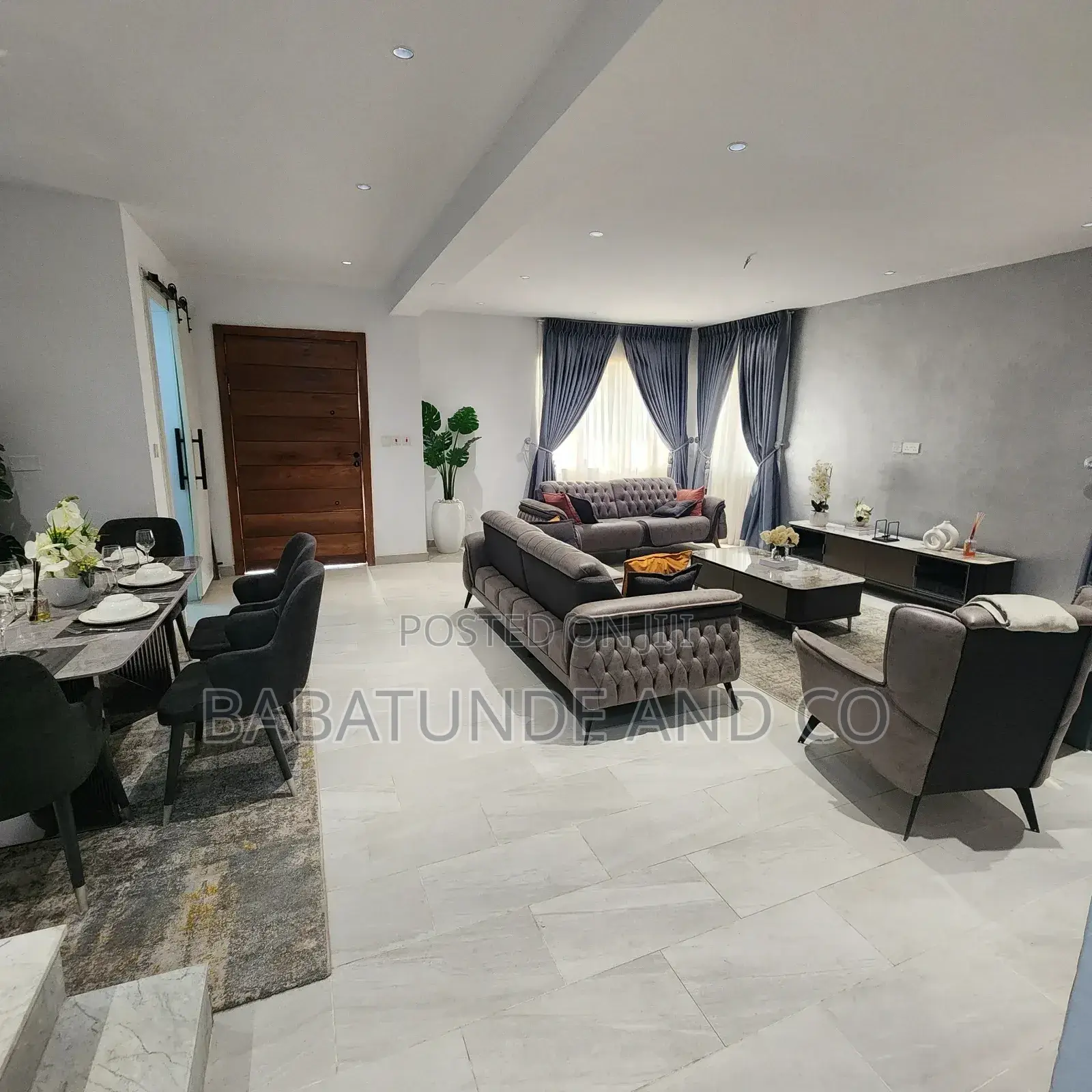 4bdrm Duplex in Jericho for sale