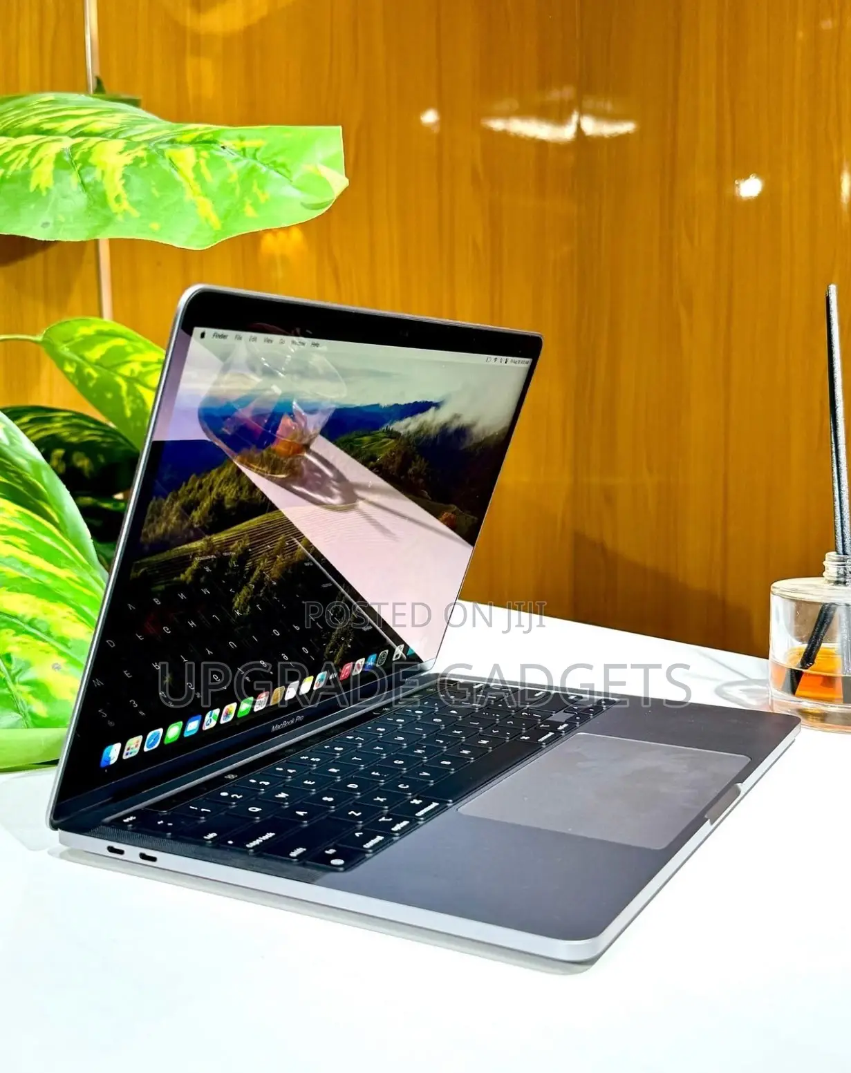 Laptop Apple MacBook Pro 2020 M1 8GB Intel Core I5 SSD 512GB