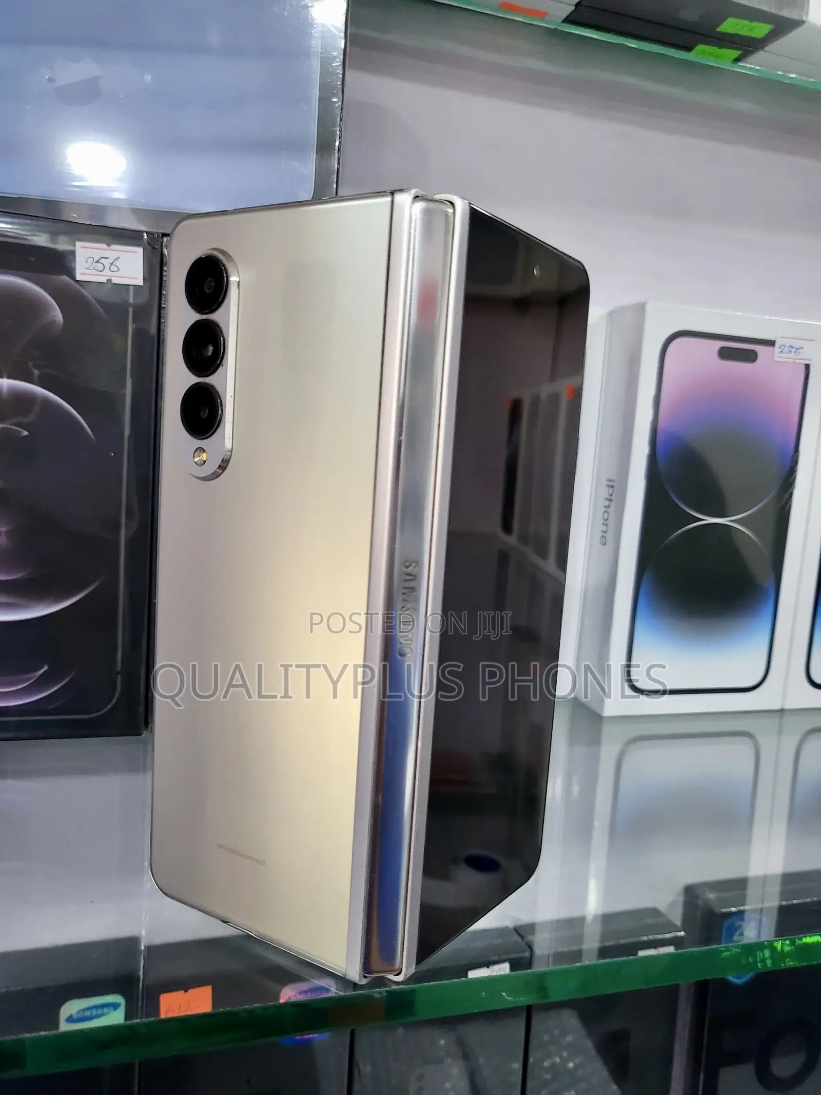 Samsung Galaxy Z Fold 3 256 GB Gold