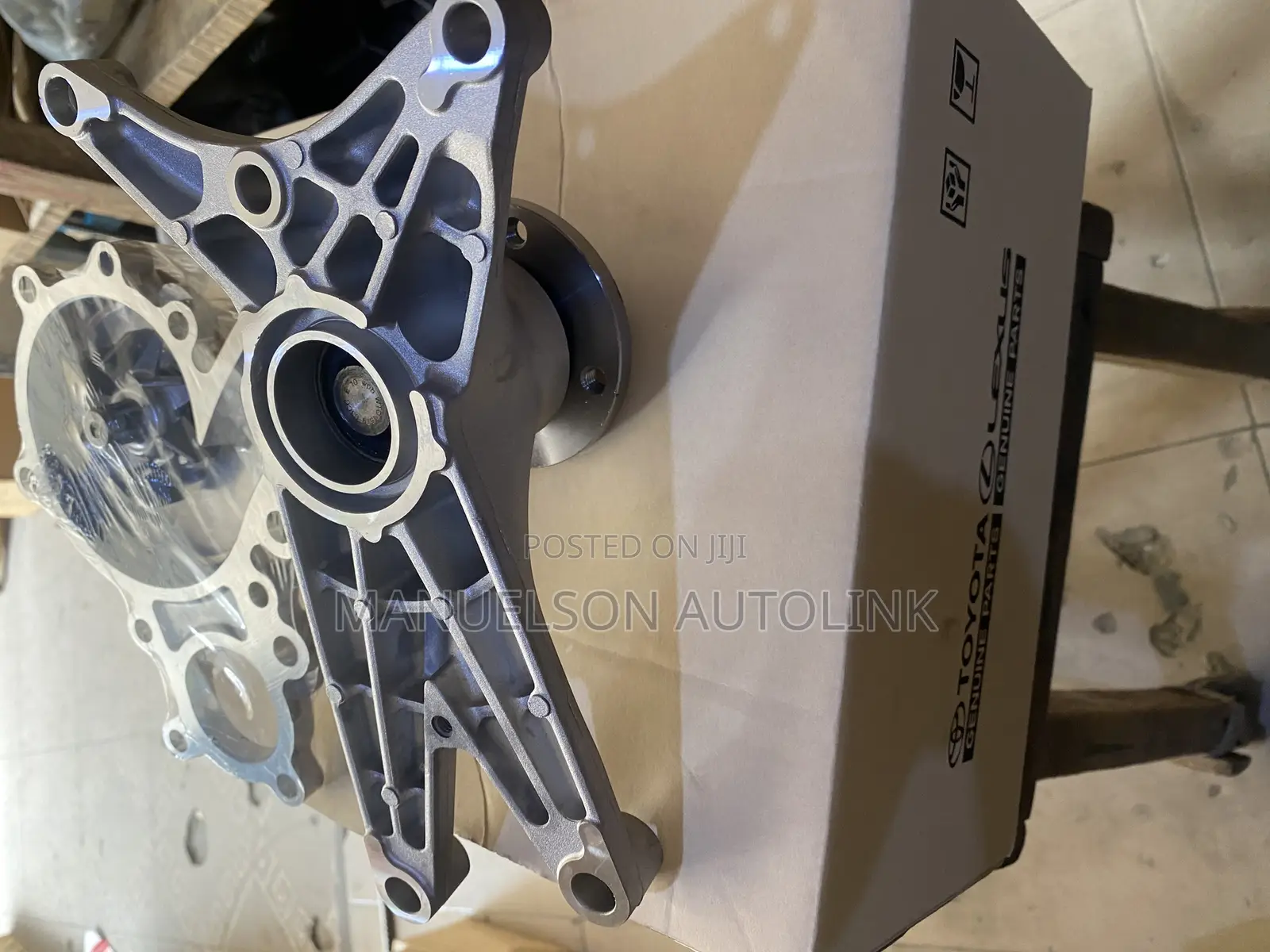 Water Pump for 3UR Engine LANDCRUISER V8
