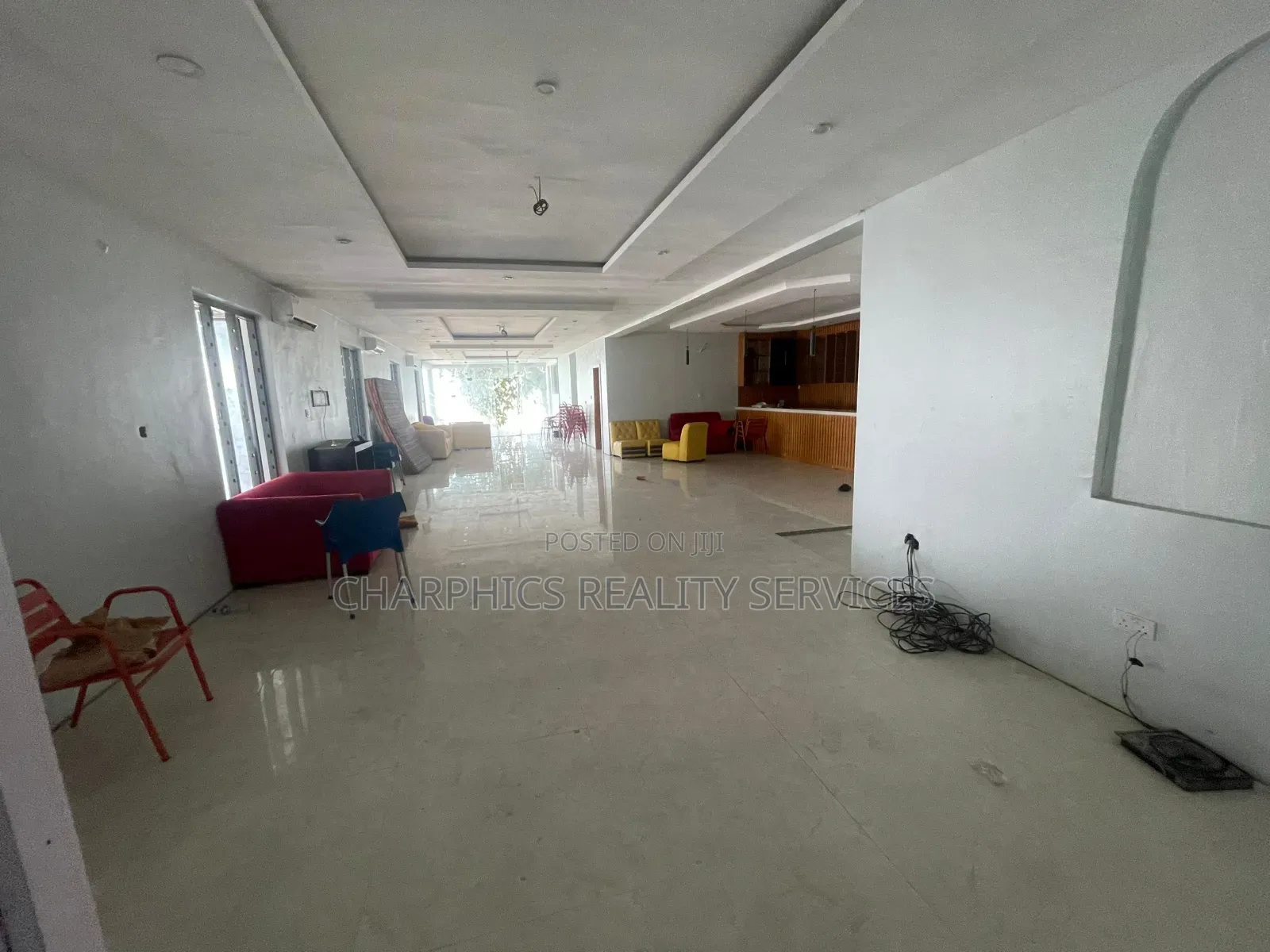 Building on 4floors Facing Water Front at Admiralty Rd Lekki 1