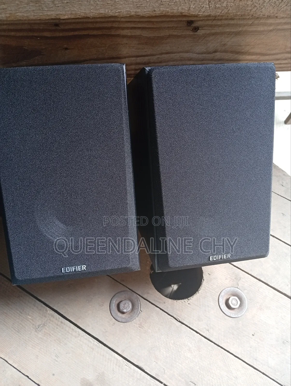 Edifier Studio Monitor