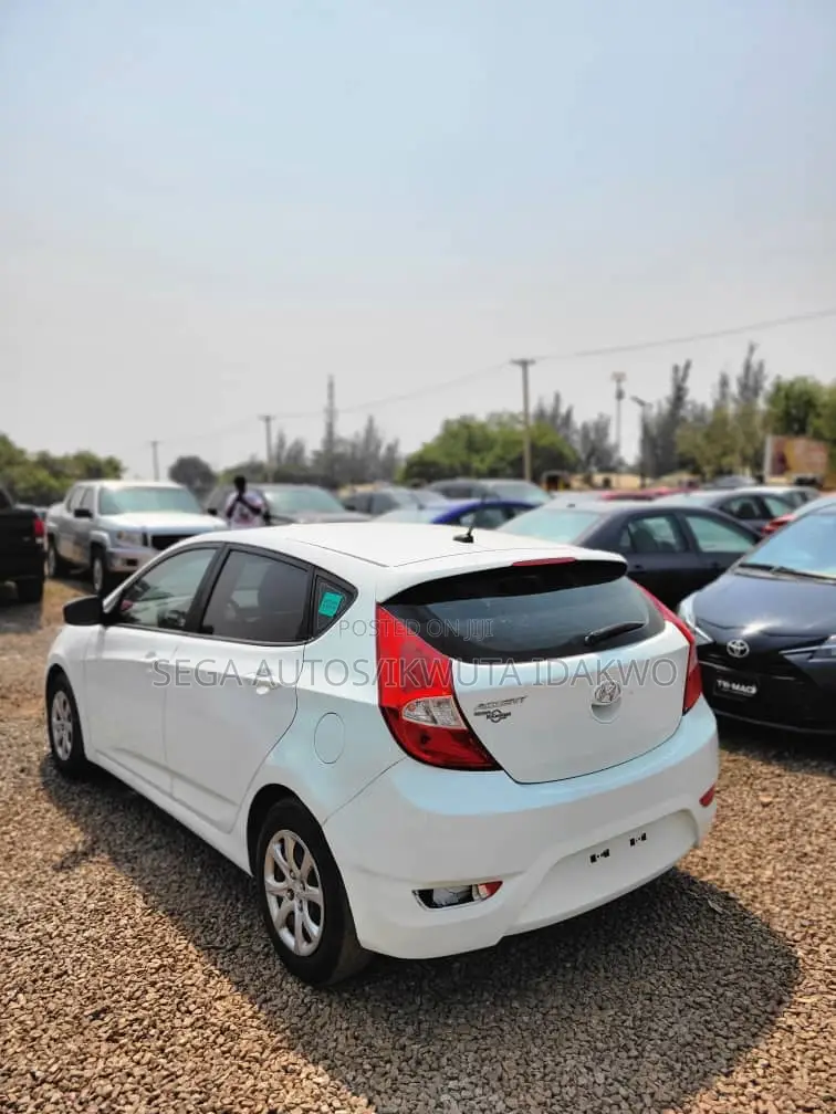 Hyundai Accent GS 2013 White