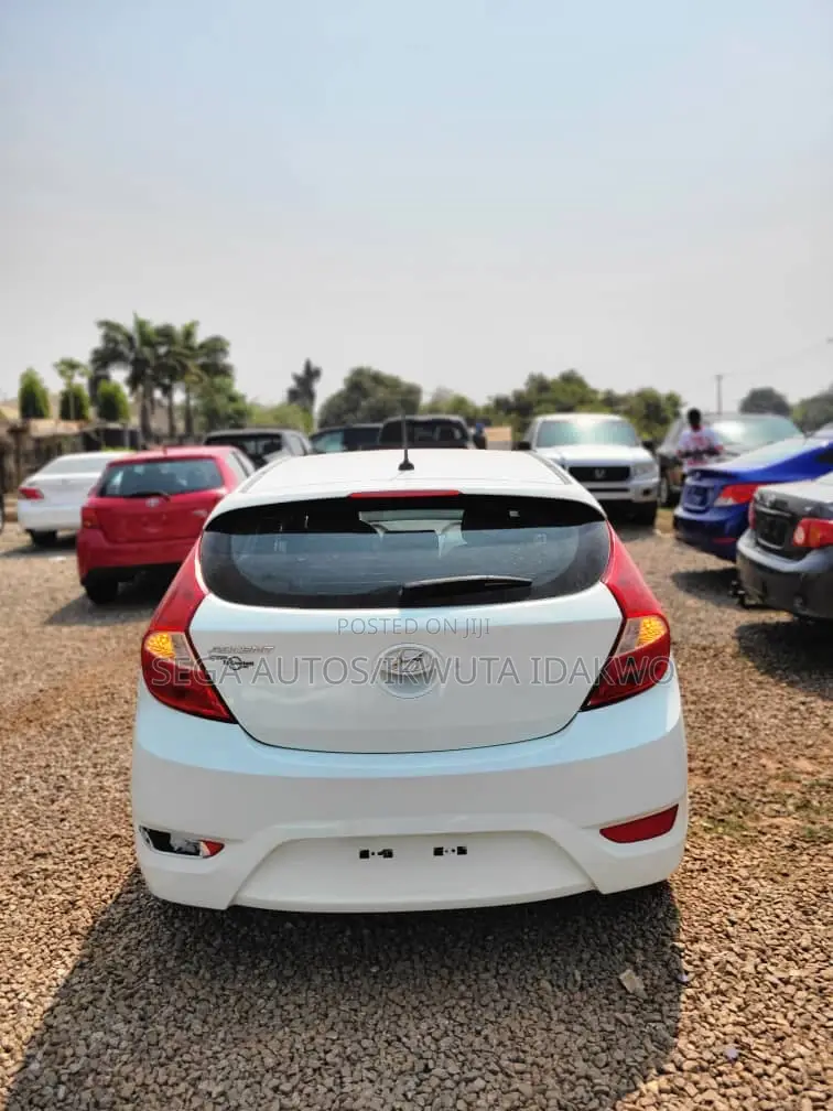 Hyundai Accent GS 2013 White