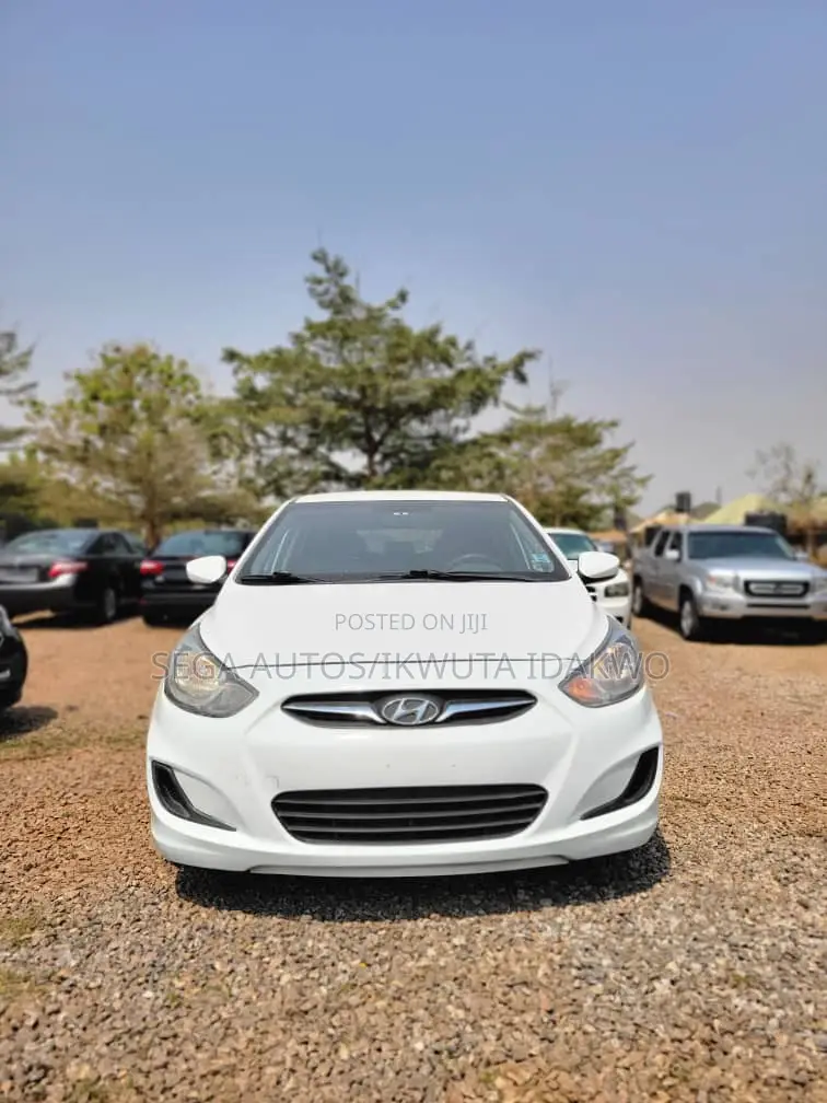 Hyundai Accent GS 2013 White