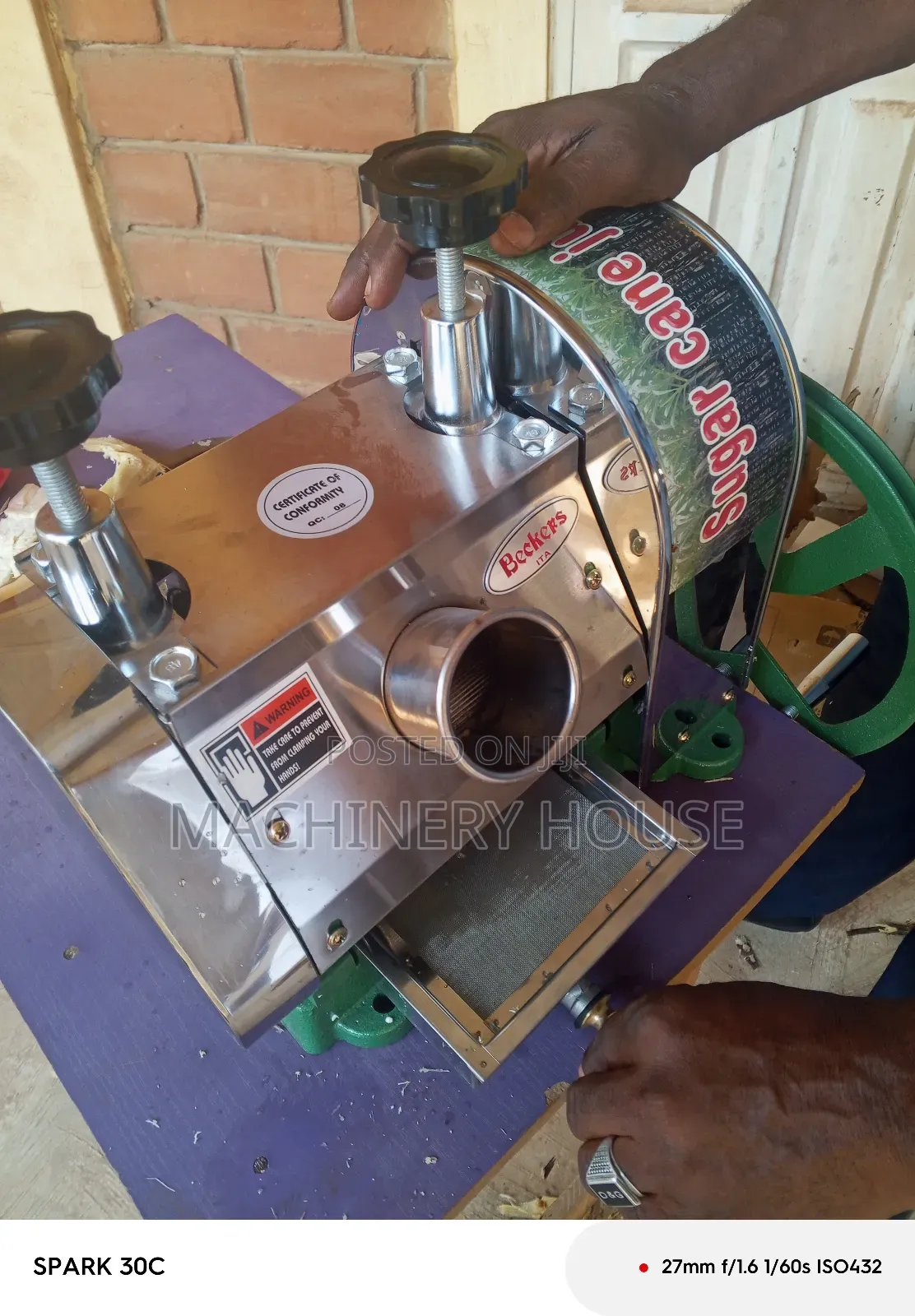 Sugarcane Juice Extractor Electric and Manual Are Available