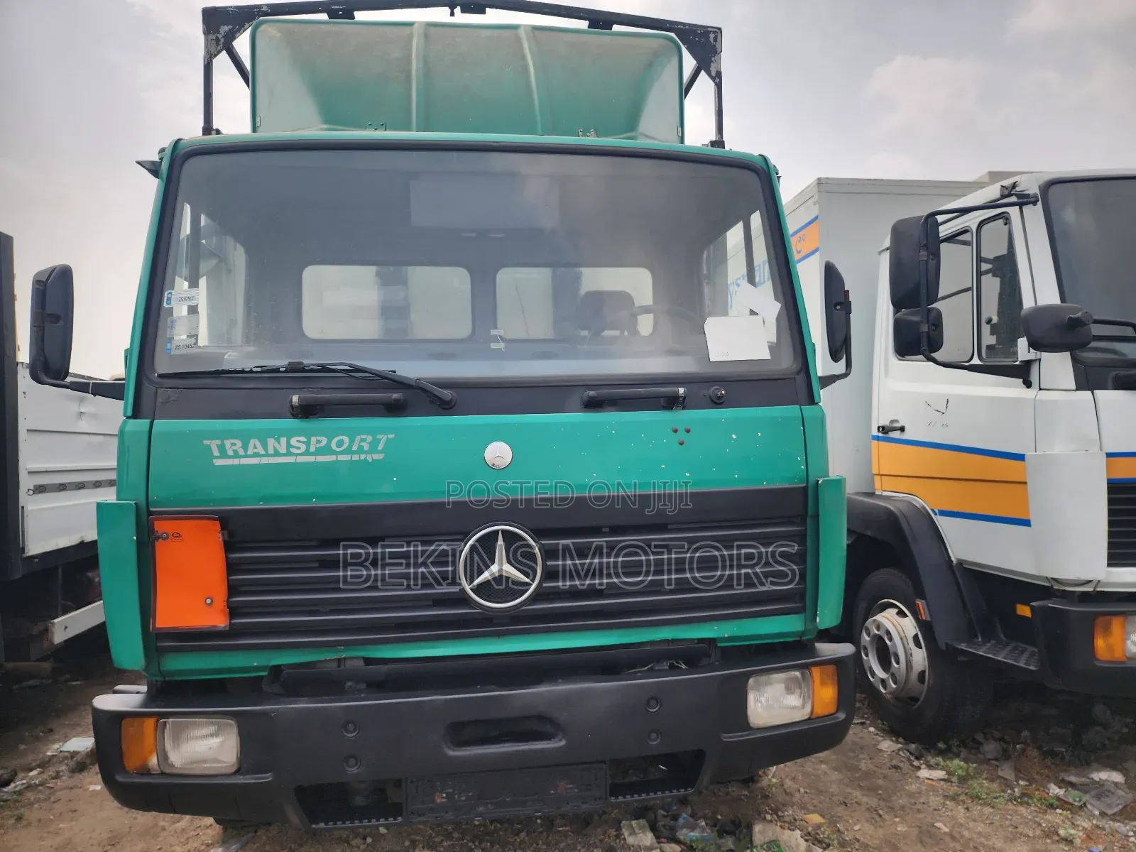 Mercedes Benz, 1114, 8 Bolts. 6 Tyre