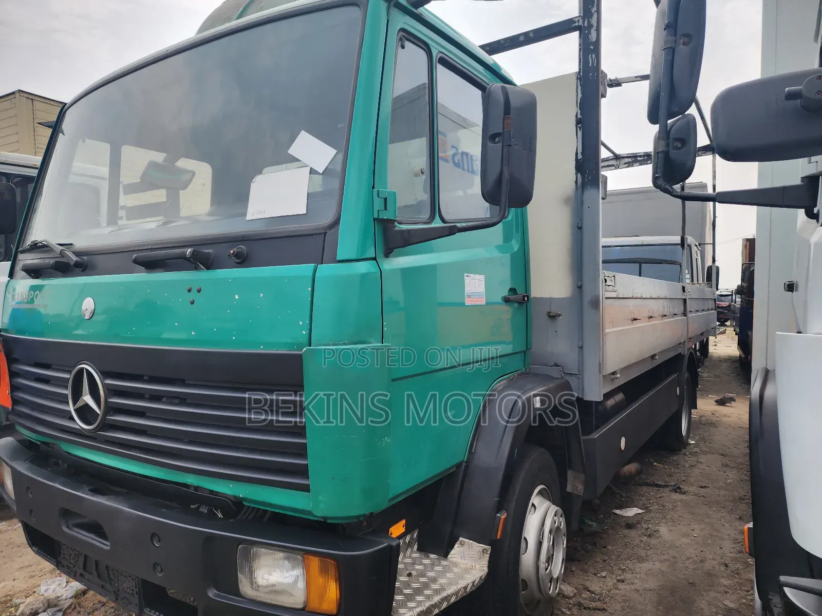 Mercedes Benz, 1114, 8 Bolts. 6 Tyre