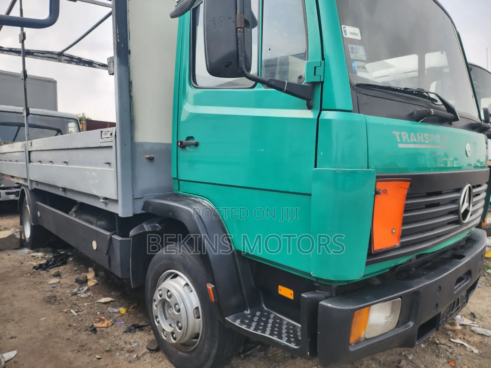 Mercedes Benz, 1114, 8 Bolts. 6 Tyre