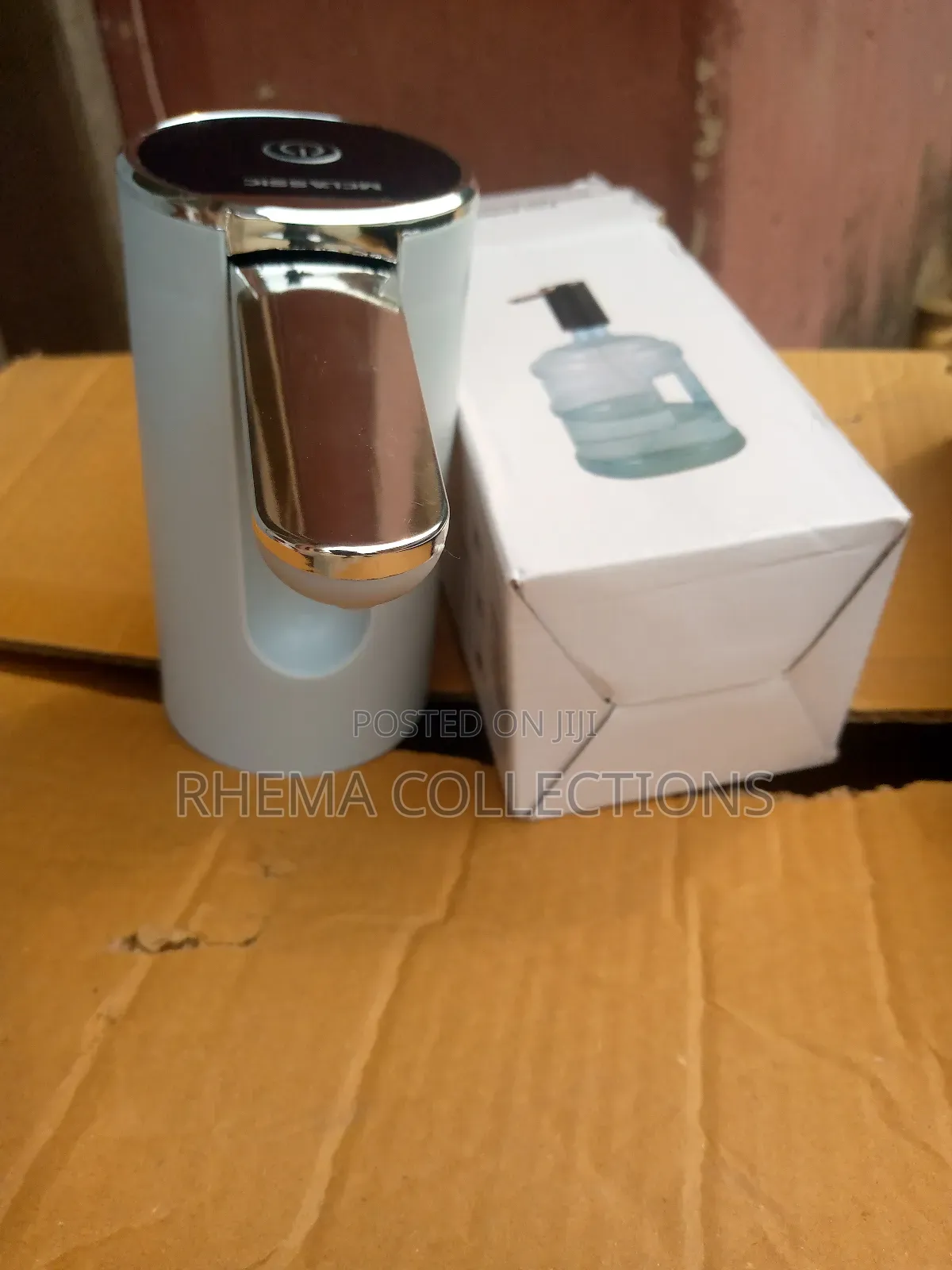 Automatic Folding Water Dispenser