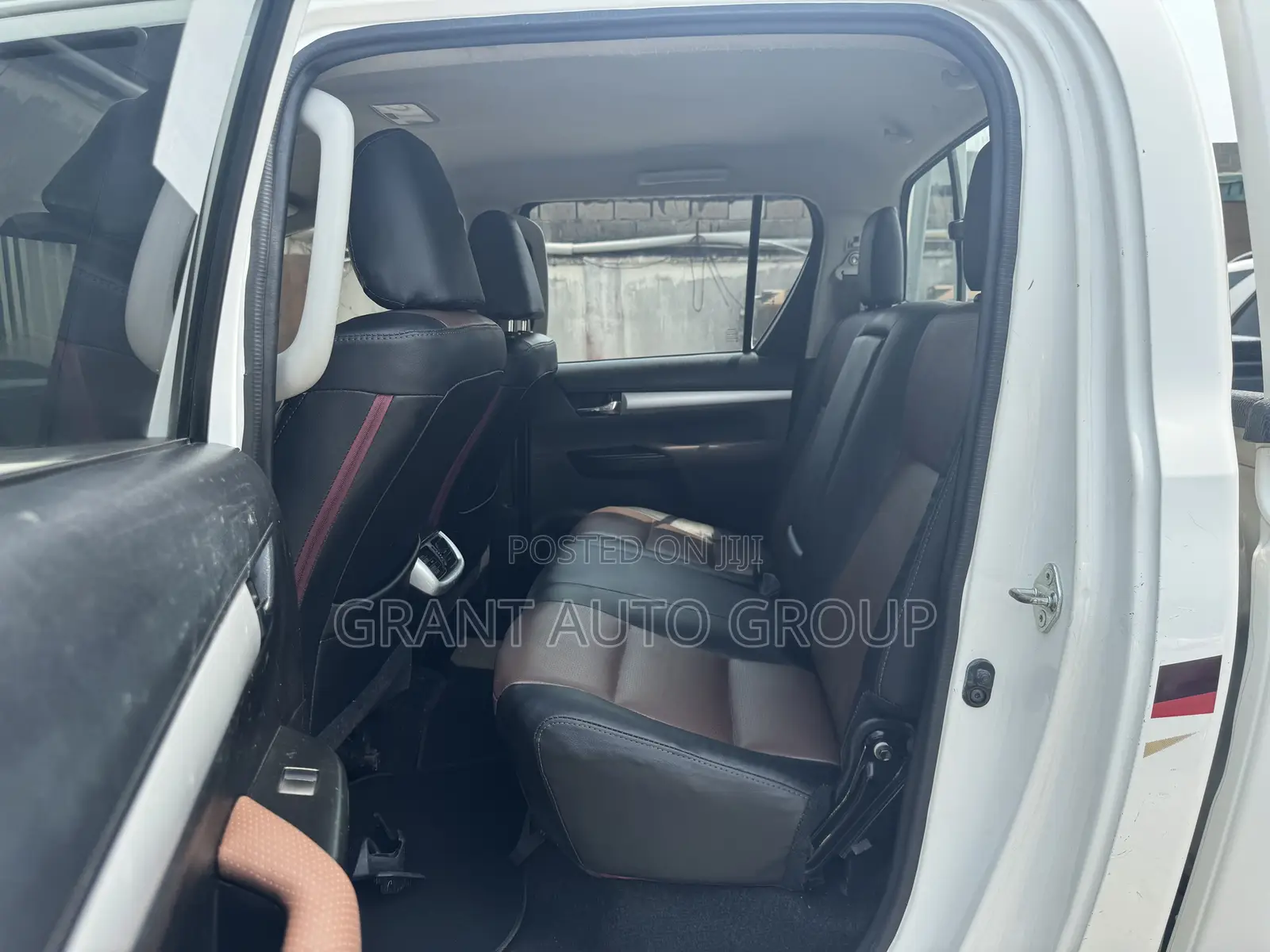 Toyota Hilux 2020 White