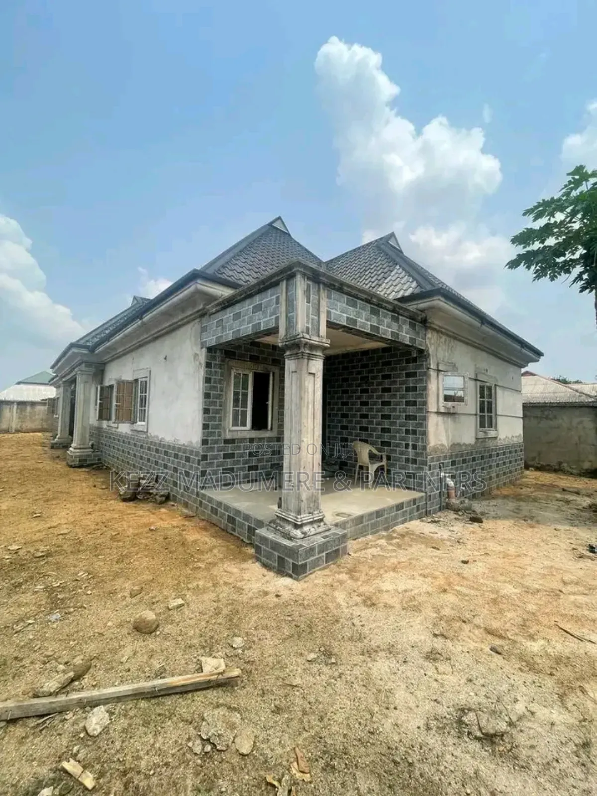 5bdrm Bungalow in Eneka , Port for sale