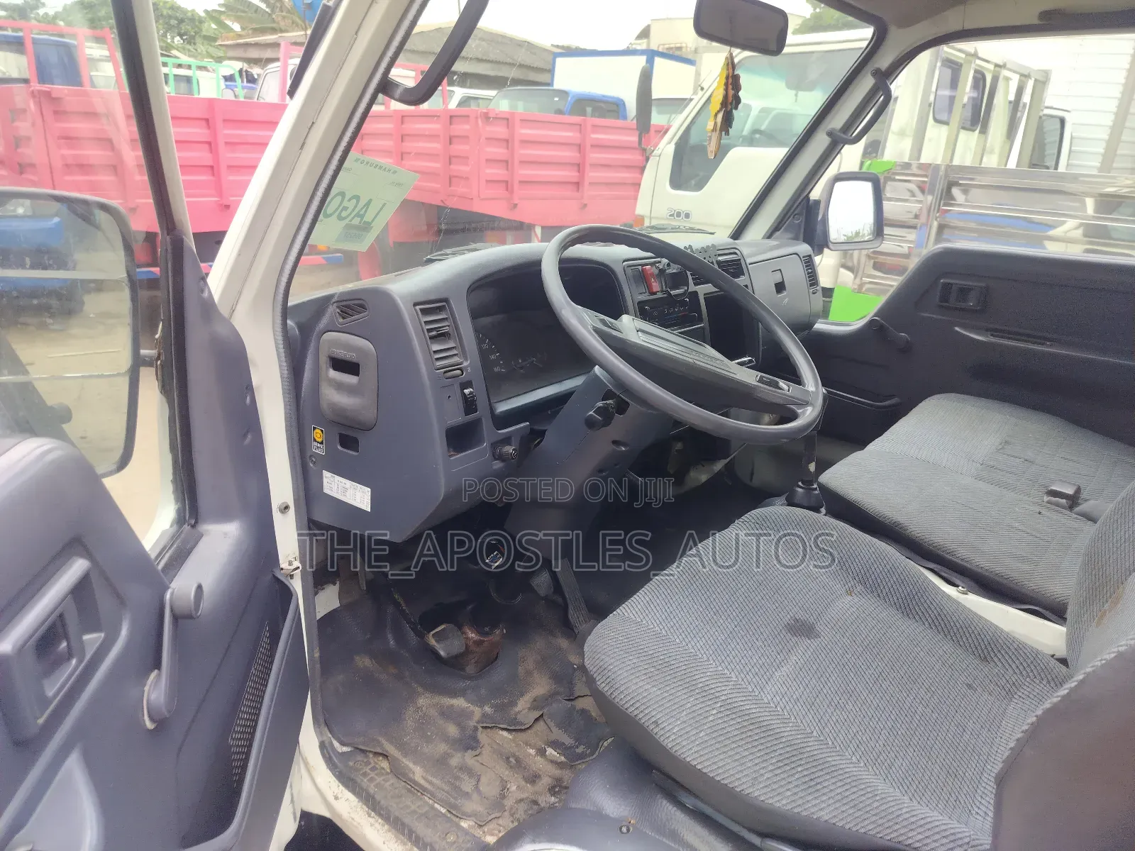 Toyota Dyna 100 White Truck