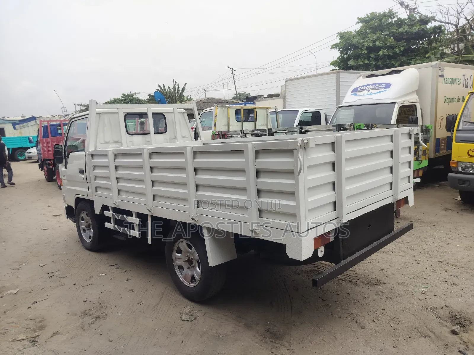 Toyota Dyna 100 White Truck