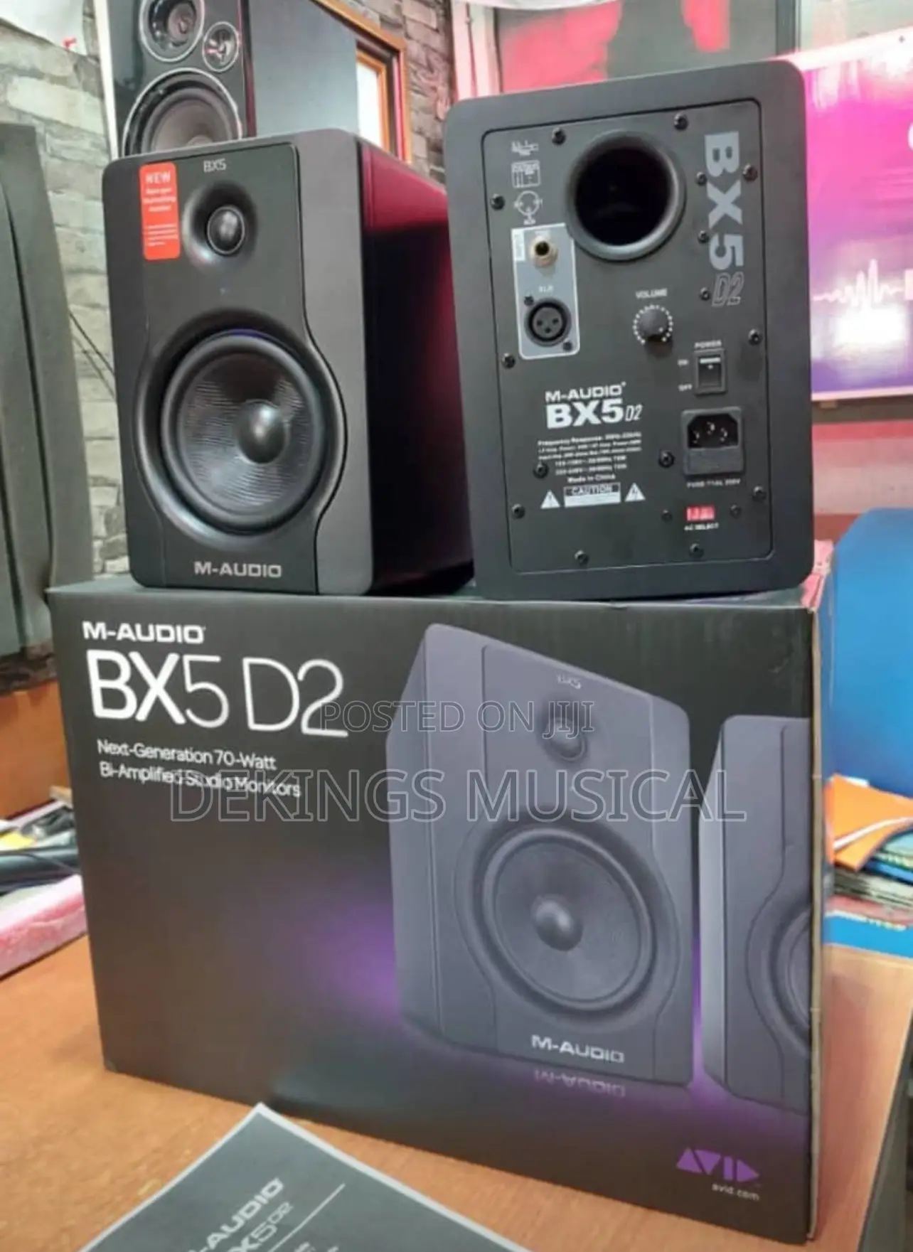 M-Audio BX5 D2 Bi- Amplified Studio Monitor Speaker