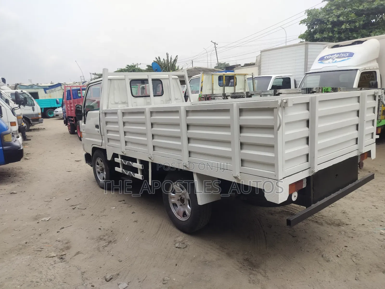 Toyota Dyna 100 White Color