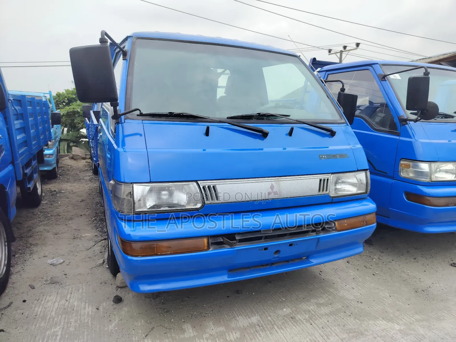 Mitsubishi Derica Truck
