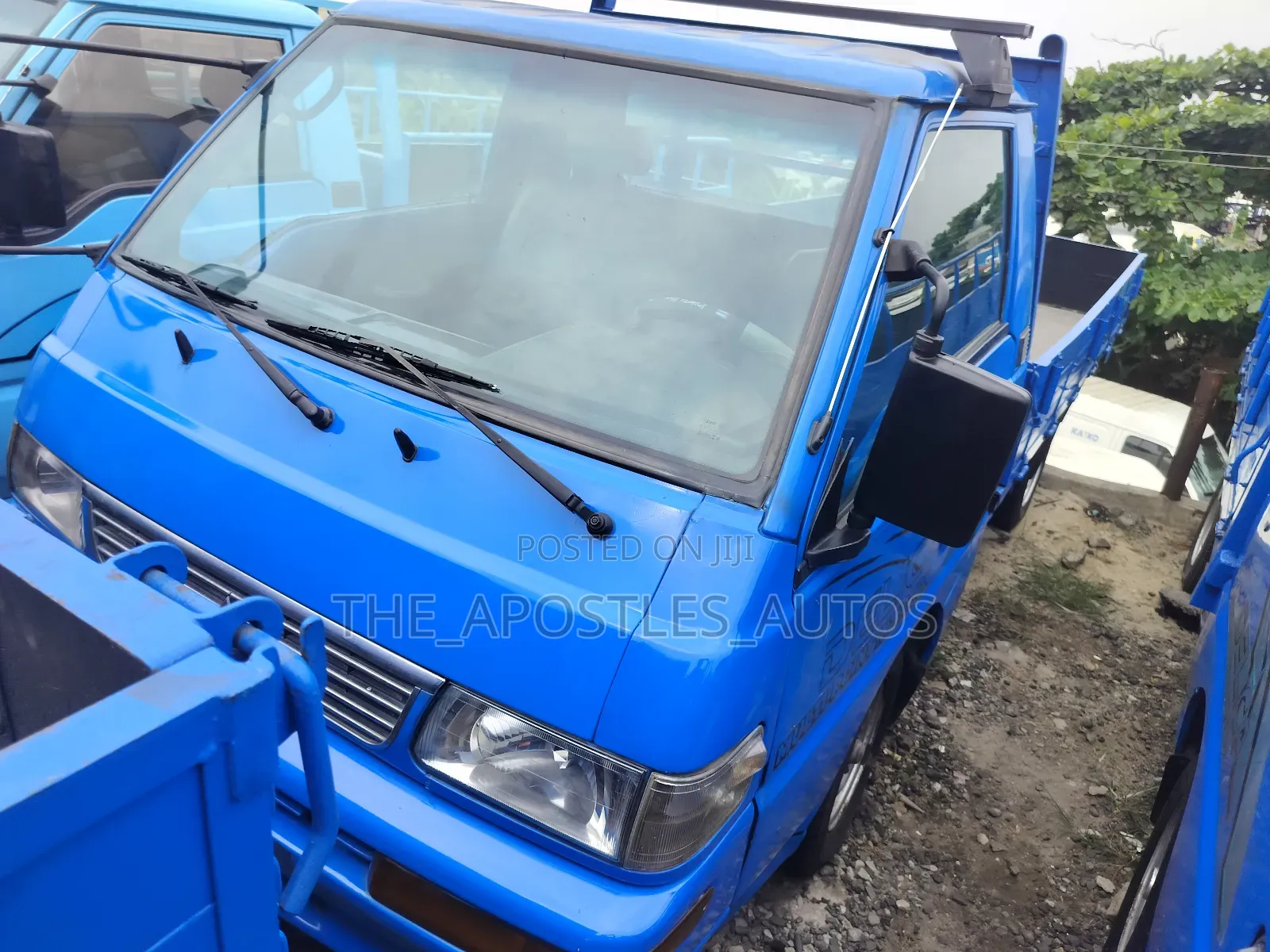 Blue Color Derica Mitsubishi Truck With Injector Engine