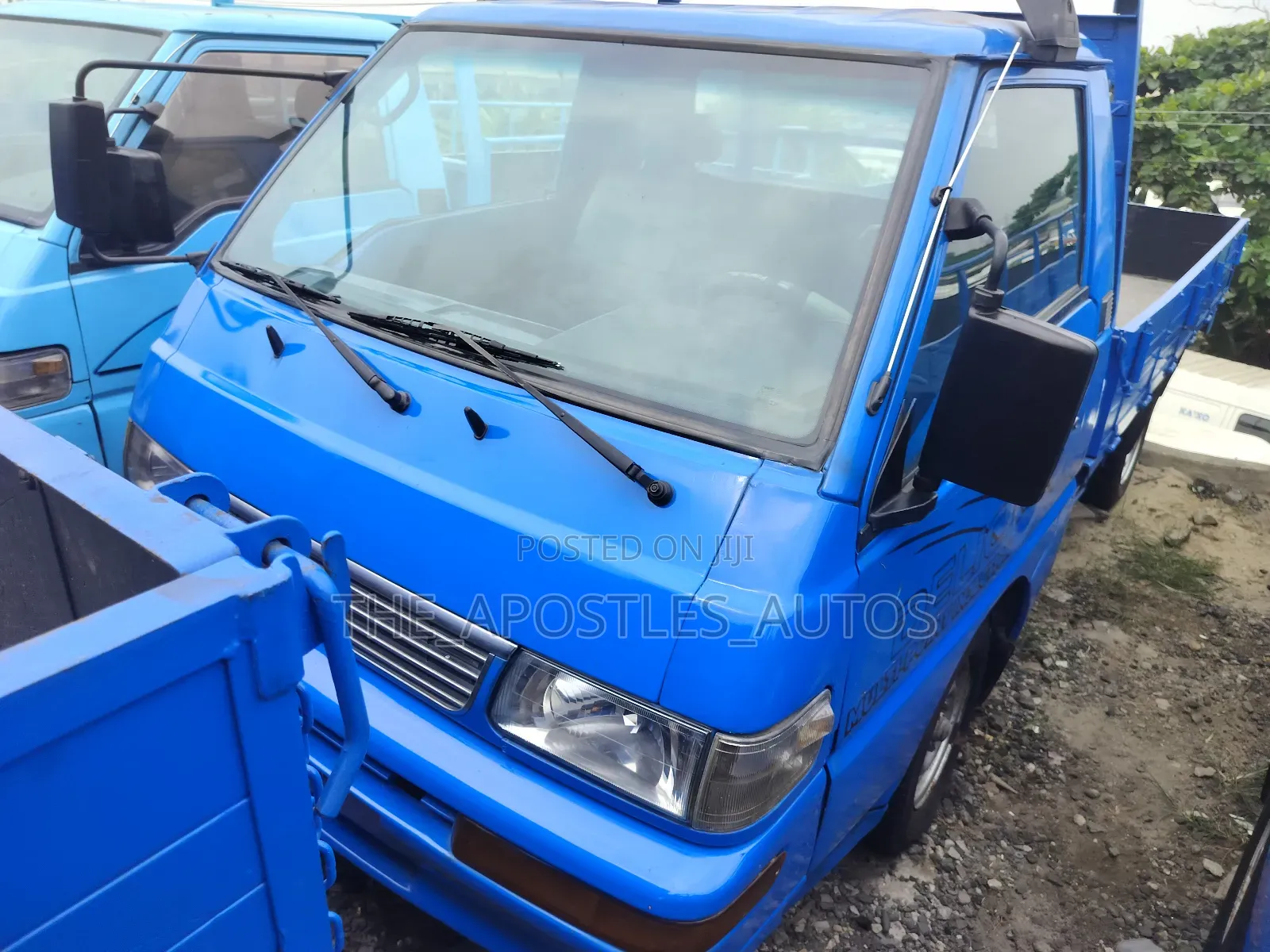 Blue Color Derica Mitsubishi Truck With Injector Engine