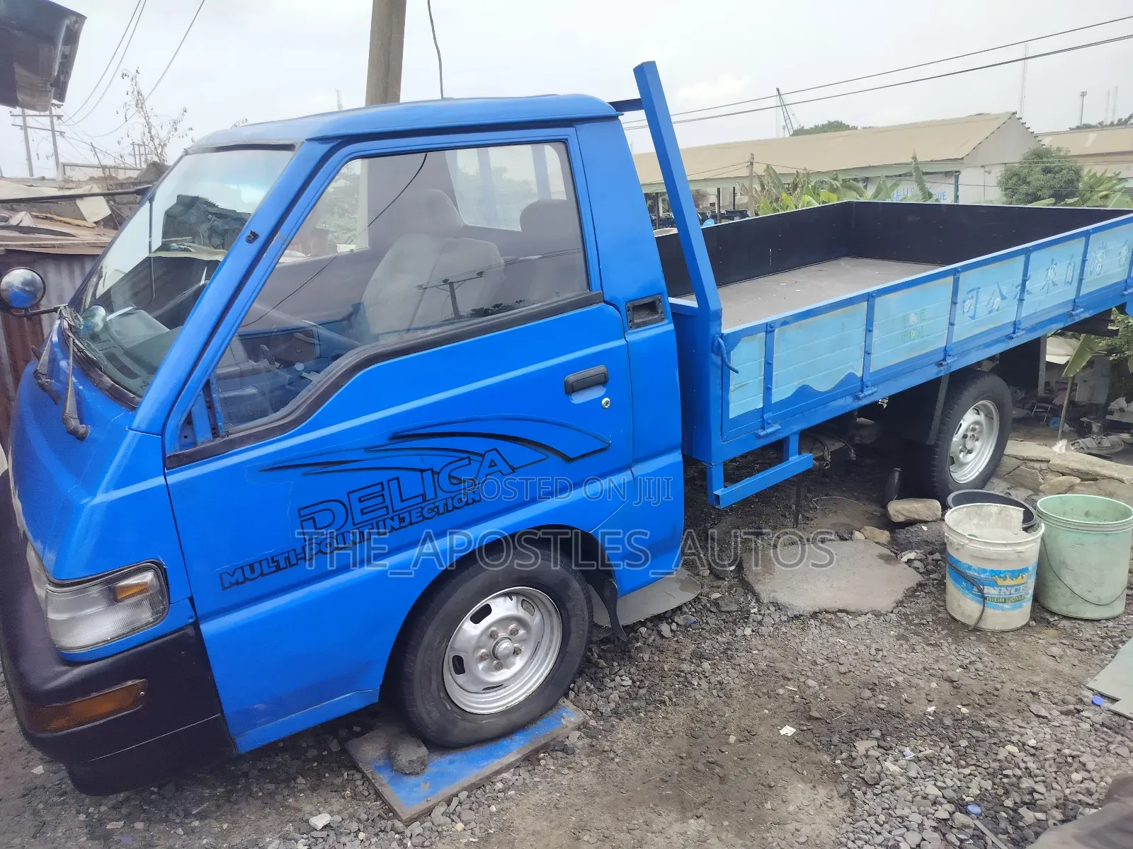 Mitsubishi Delica 2016 Blue