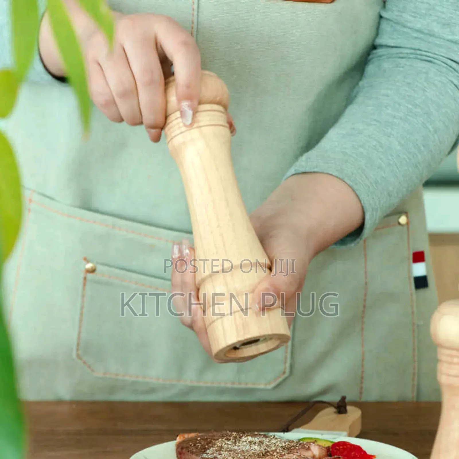 Wooden Manual Salt Pepper Spice Grinder Storage