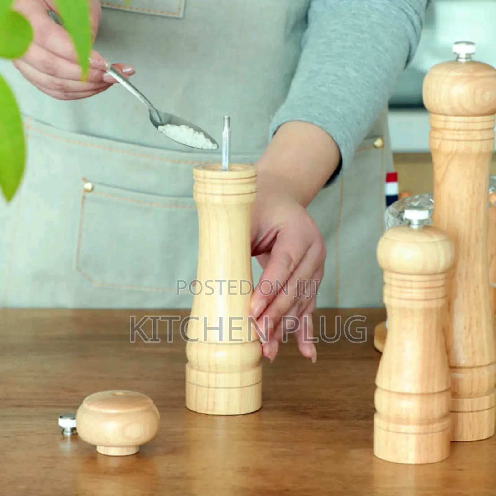 Wooden Manual Salt Pepper Spice Grinder Storage