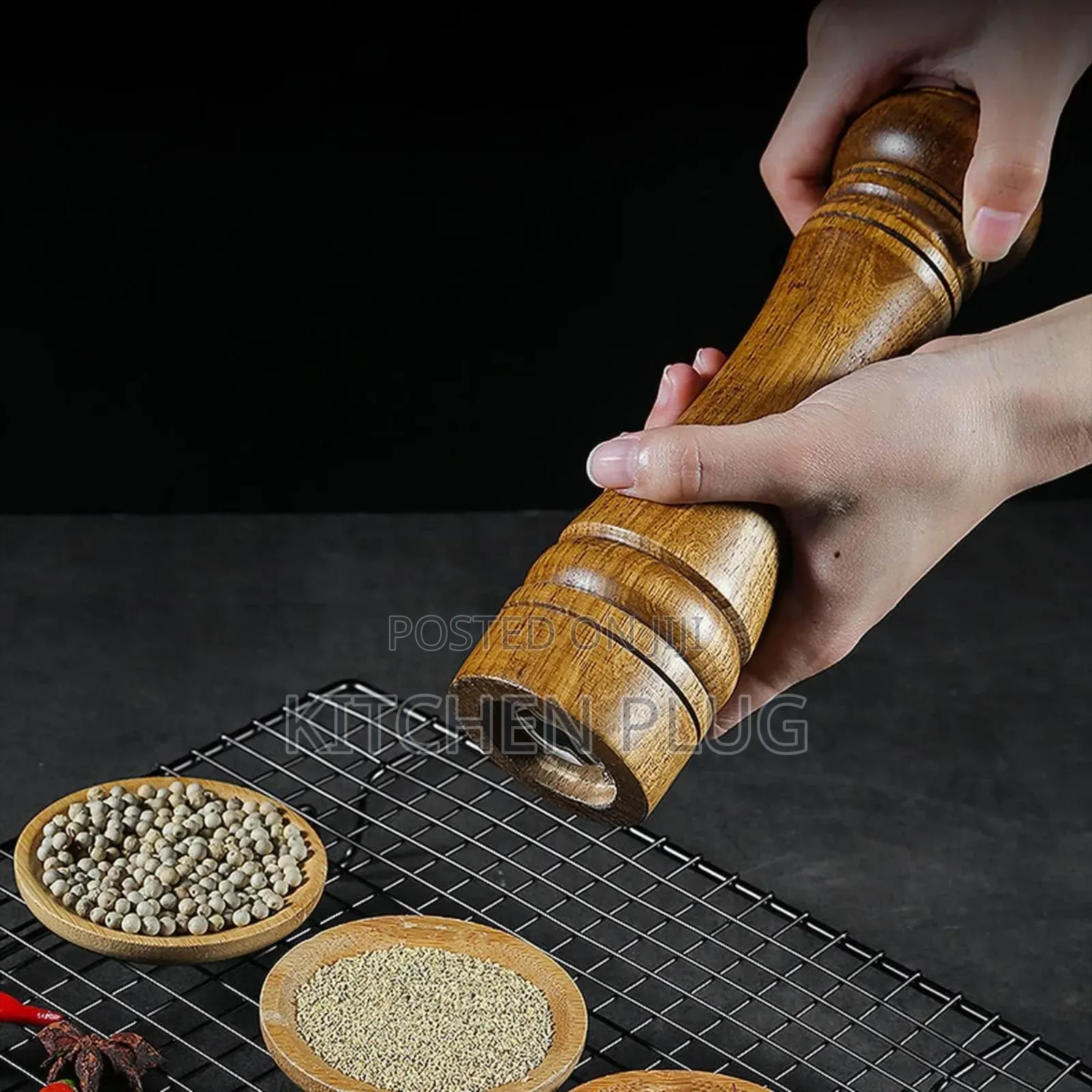 Wooden Manual Salt Pepper Spice Grinder Storage